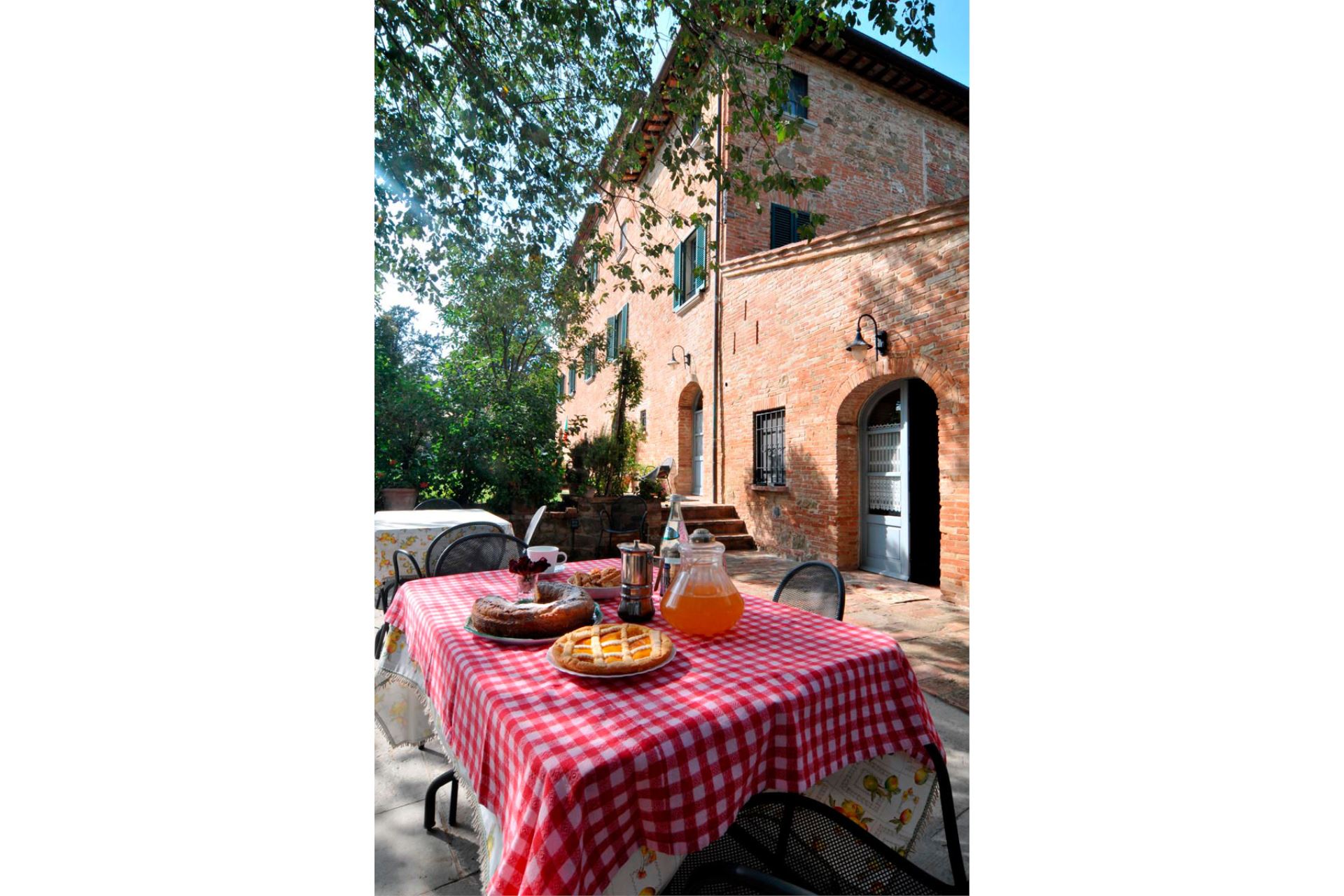 VILLE CON PISCINA VILLA SCANNAGALLO POZZO DELLA CHIANA TOSCANA