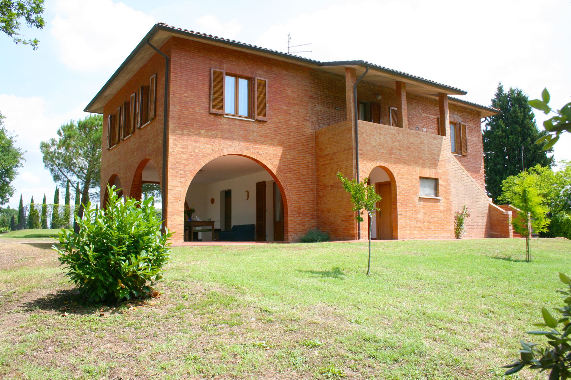 VILLAS WITH POOL LA CONTEA LUCIGNANO TOSCANA