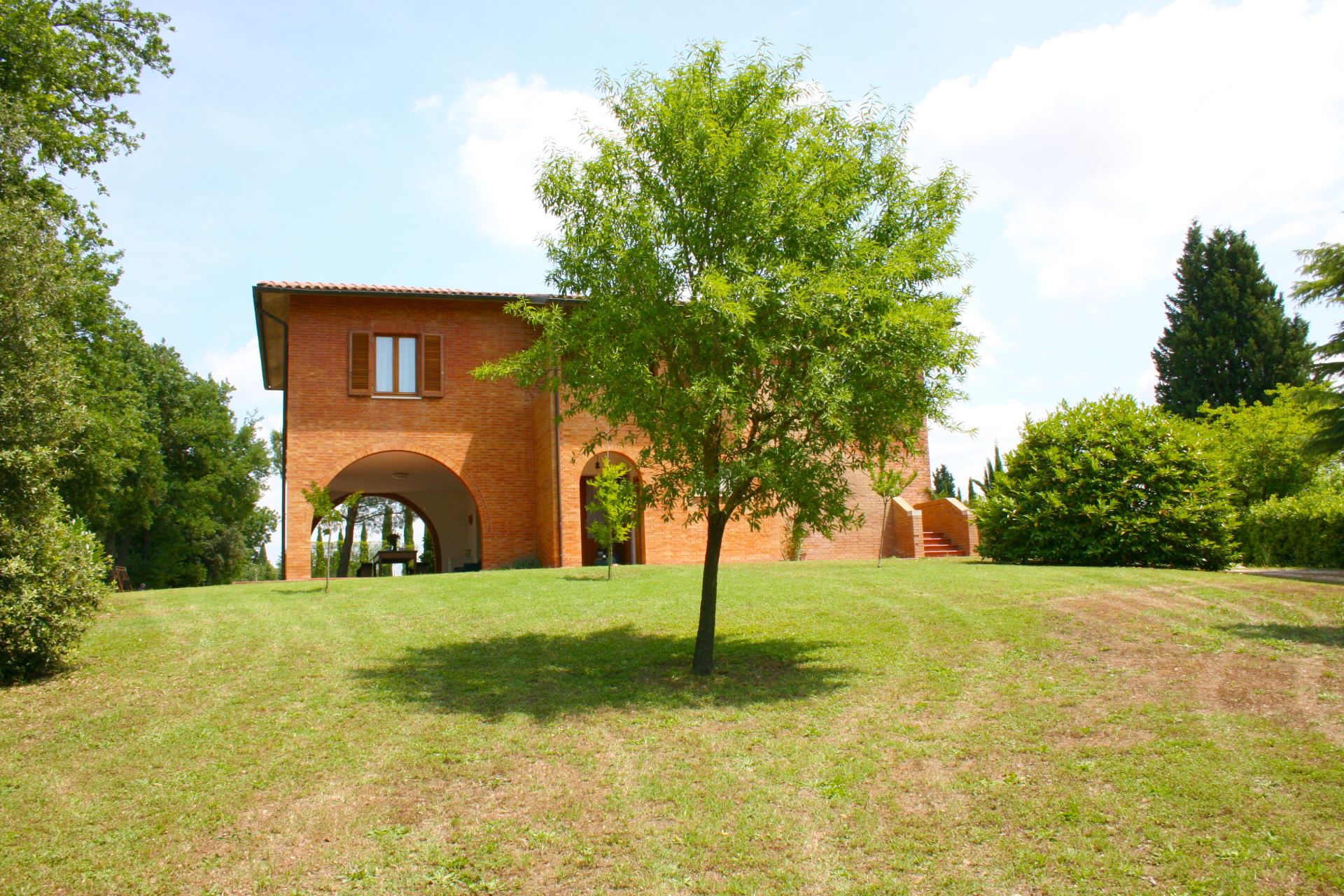 VILLAS WITH POOL LA CONTEA LUCIGNANO TOSCANA