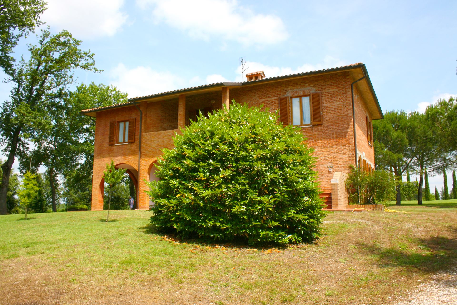 VILLAS WITH POOL LA CONTEA LUCIGNANO TOSCANA