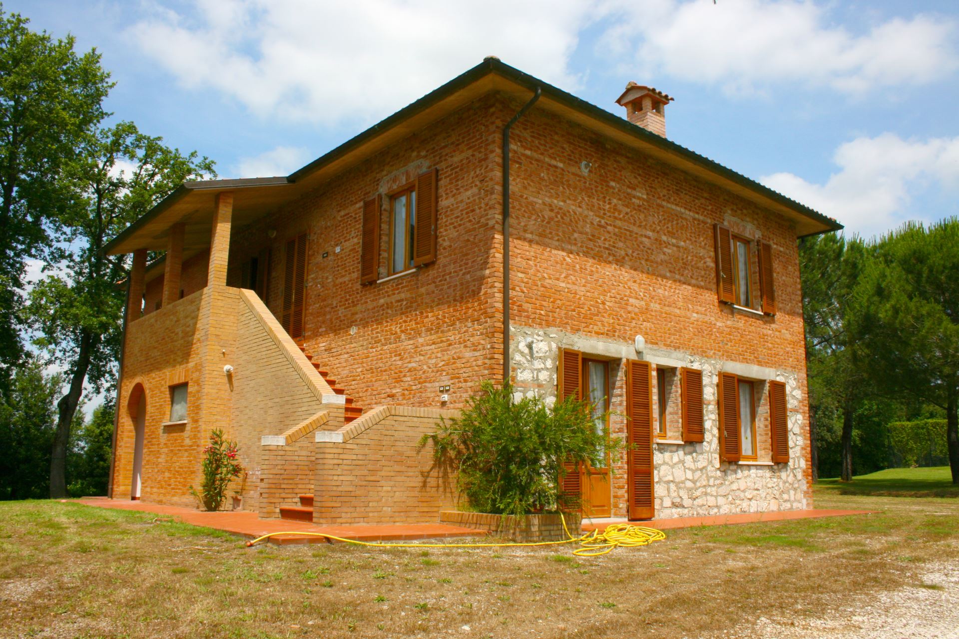 VILLAS WITH POOL LA CONTEA LUCIGNANO TOSCANA