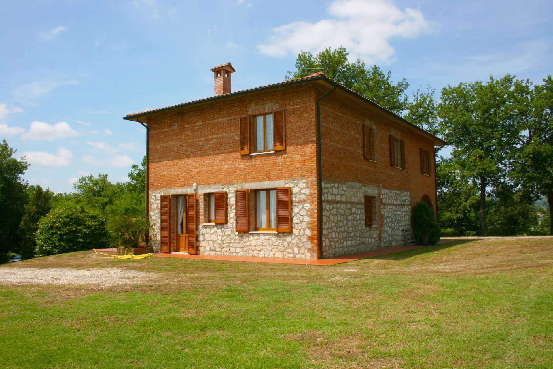 VILLAS WITH POOL LA CONTEA LUCIGNANO TOSCANA