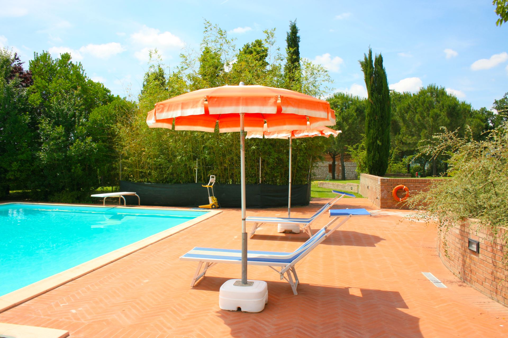 VILLAS WITH POOL LA CONTEA LUCIGNANO TOSCANA