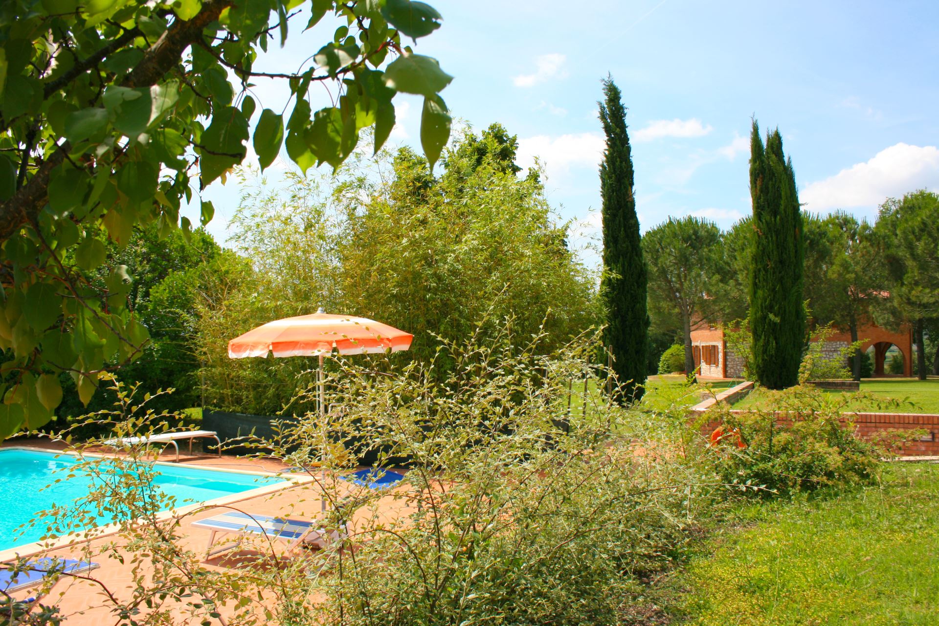 VILLAS WITH POOL LA CONTEA LUCIGNANO TOSCANA