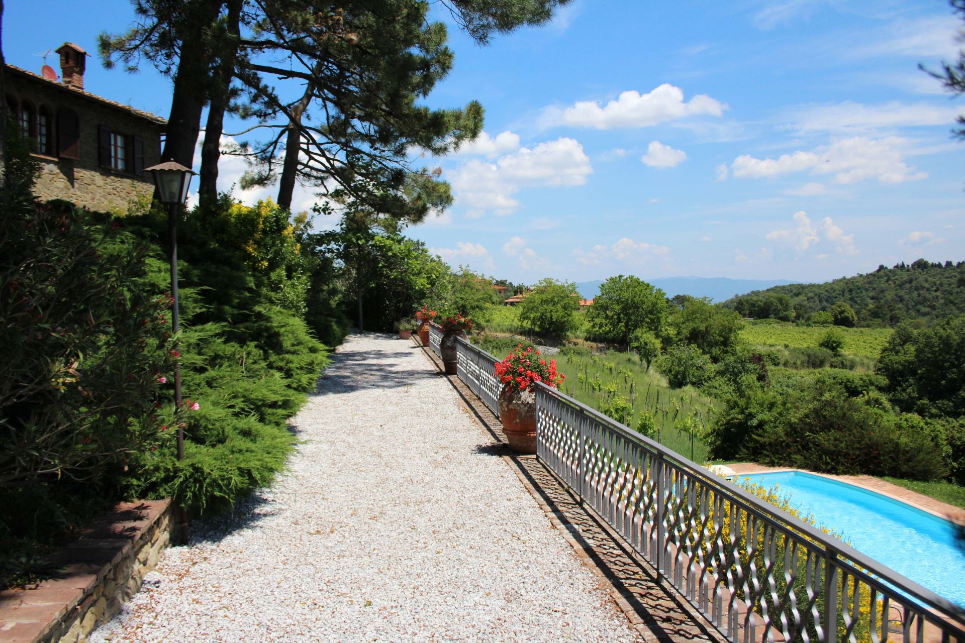 VILLEN MIT POOL PALAZZOLO 6 MONTE SAN SAVINO TOSCANA