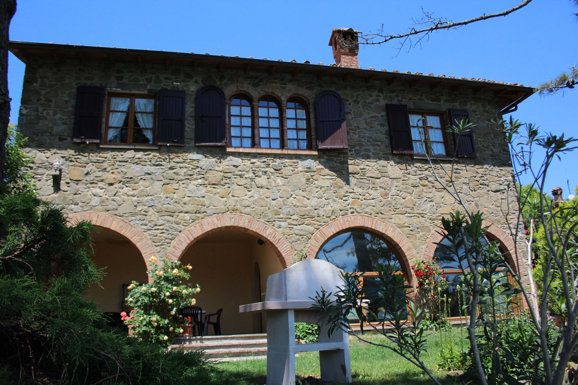 VILLEN MIT POOL PALAZZOLO 6 MONTE SAN SAVINO TOSCANA