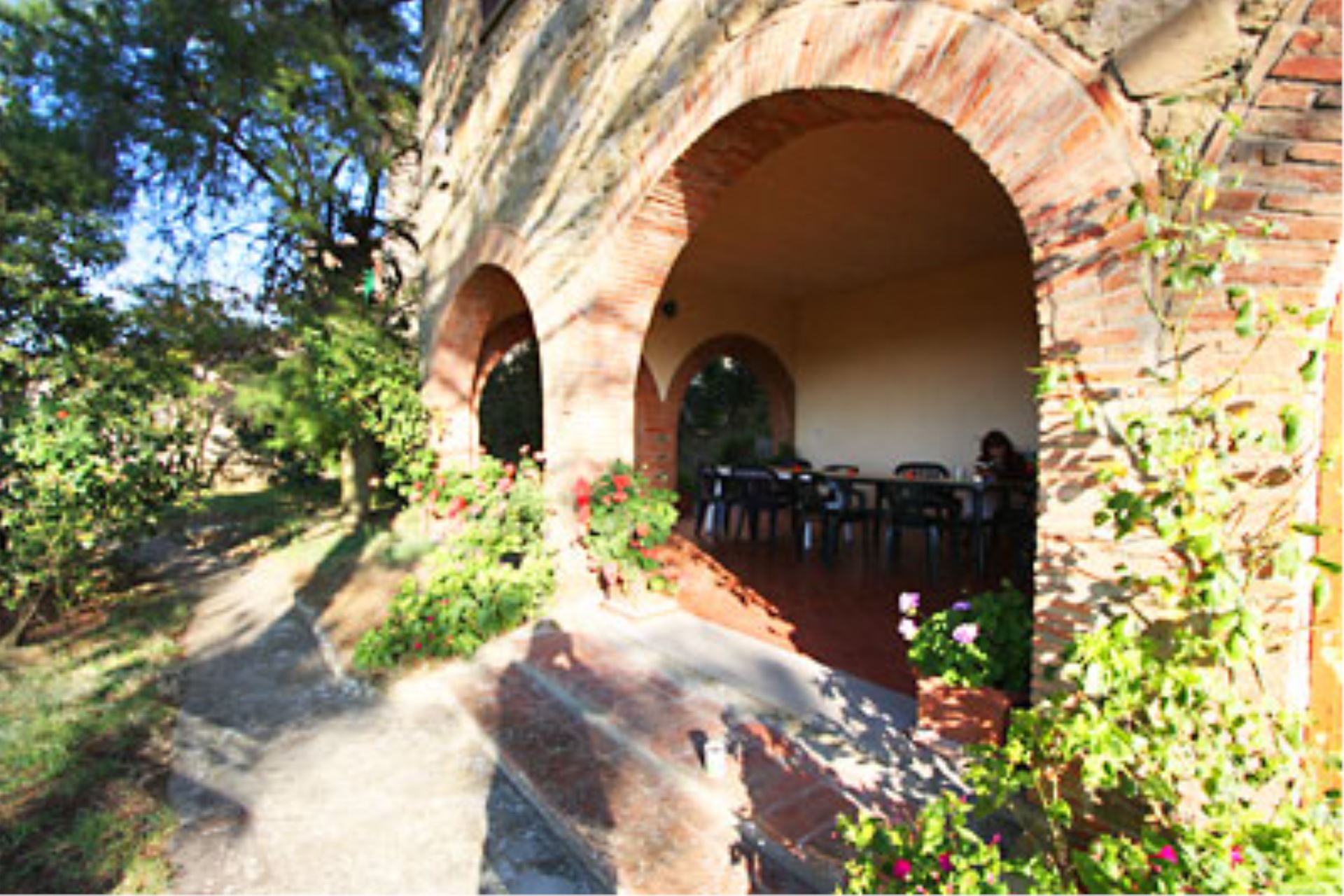 VILLEN MIT POOL PALAZZOLO 6 MONTE SAN SAVINO TOSCANA