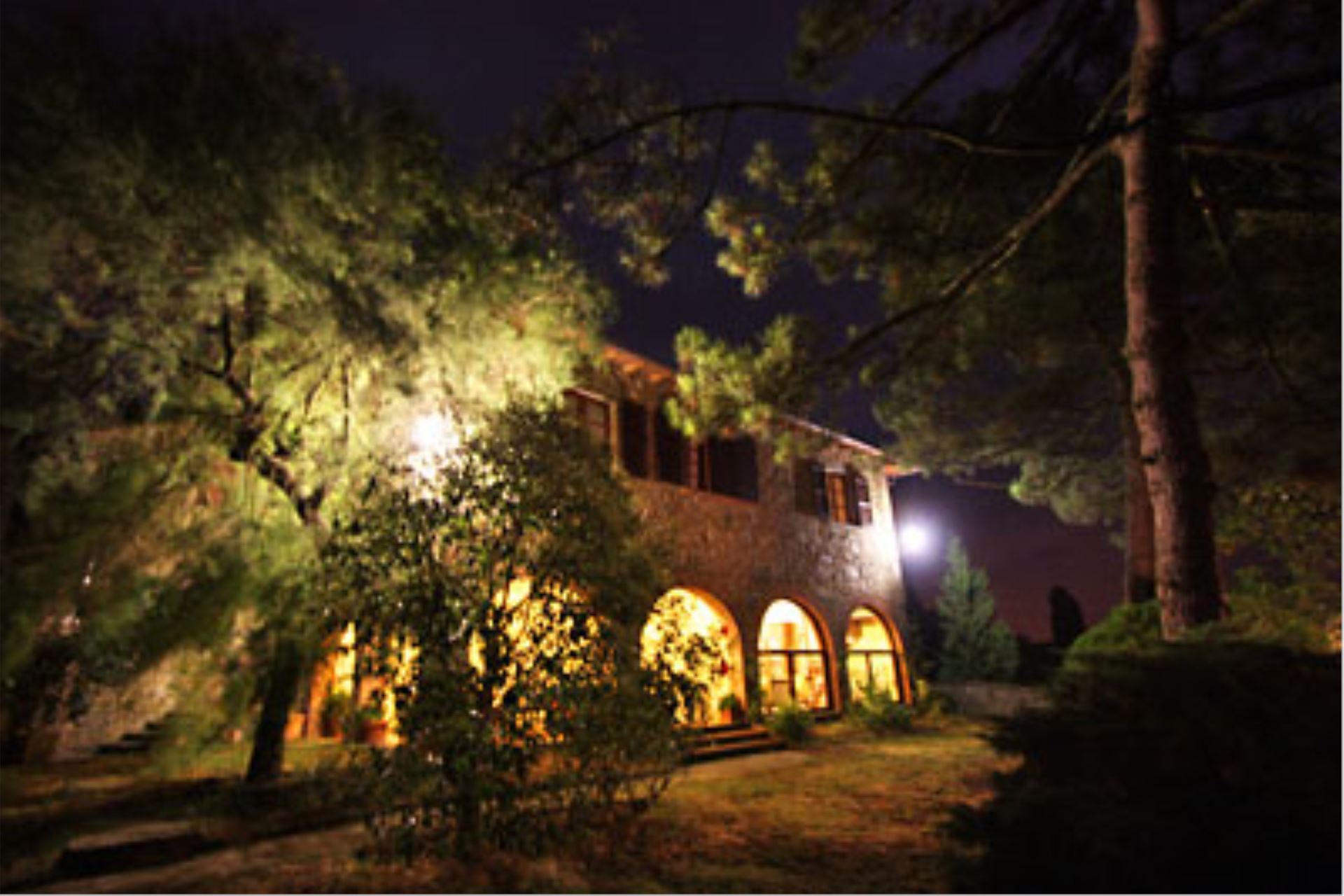 VILLEN MIT POOL PALAZZOLO 6 MONTE SAN SAVINO TOSCANA