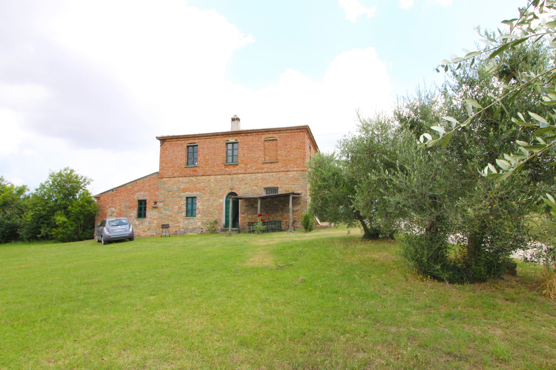 WOHNUNGEN MIT POOL SANTA VITTORIA FOIANO DELLA CHIANA TOSCANA