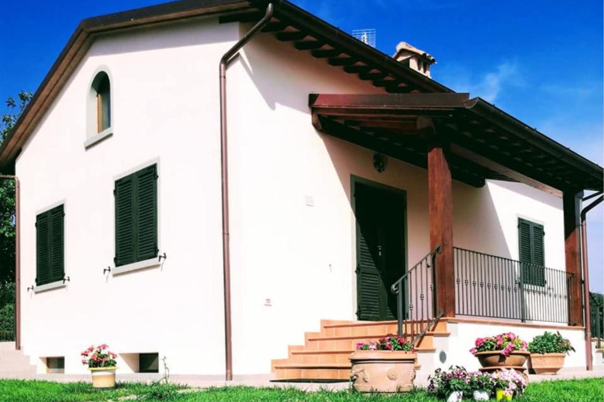 Small house with private pool, large garden, air conditioning. Cortona 
