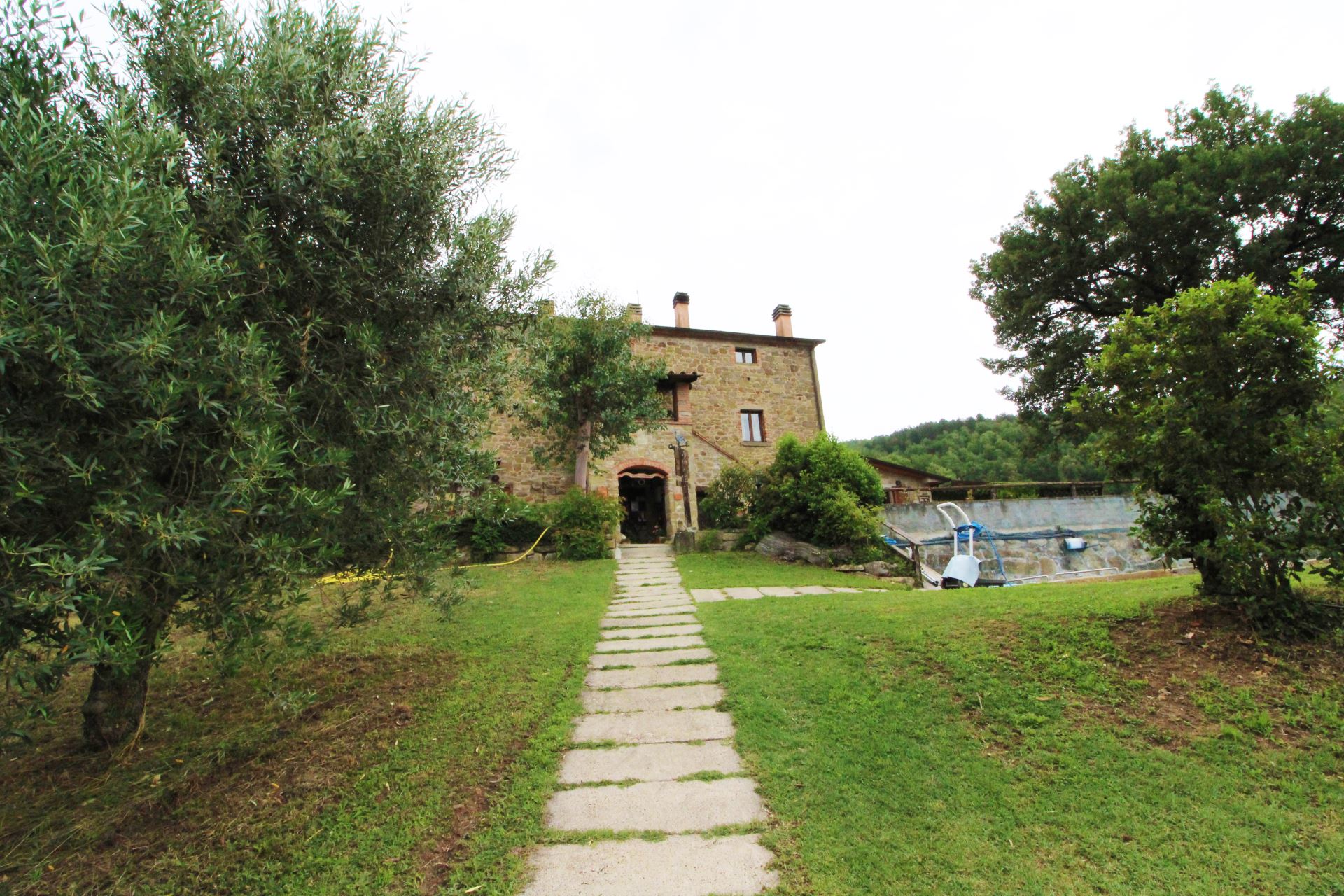 VILLEN MIT POOL CASALE AIOLA CORTONA TOSCANA