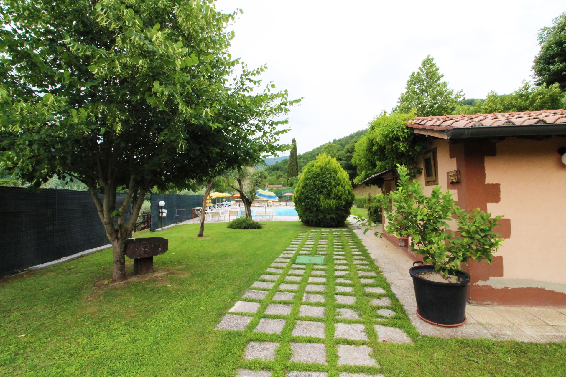 VILLEN MIT POOL CASALE AIOLA CORTONA TOSCANA