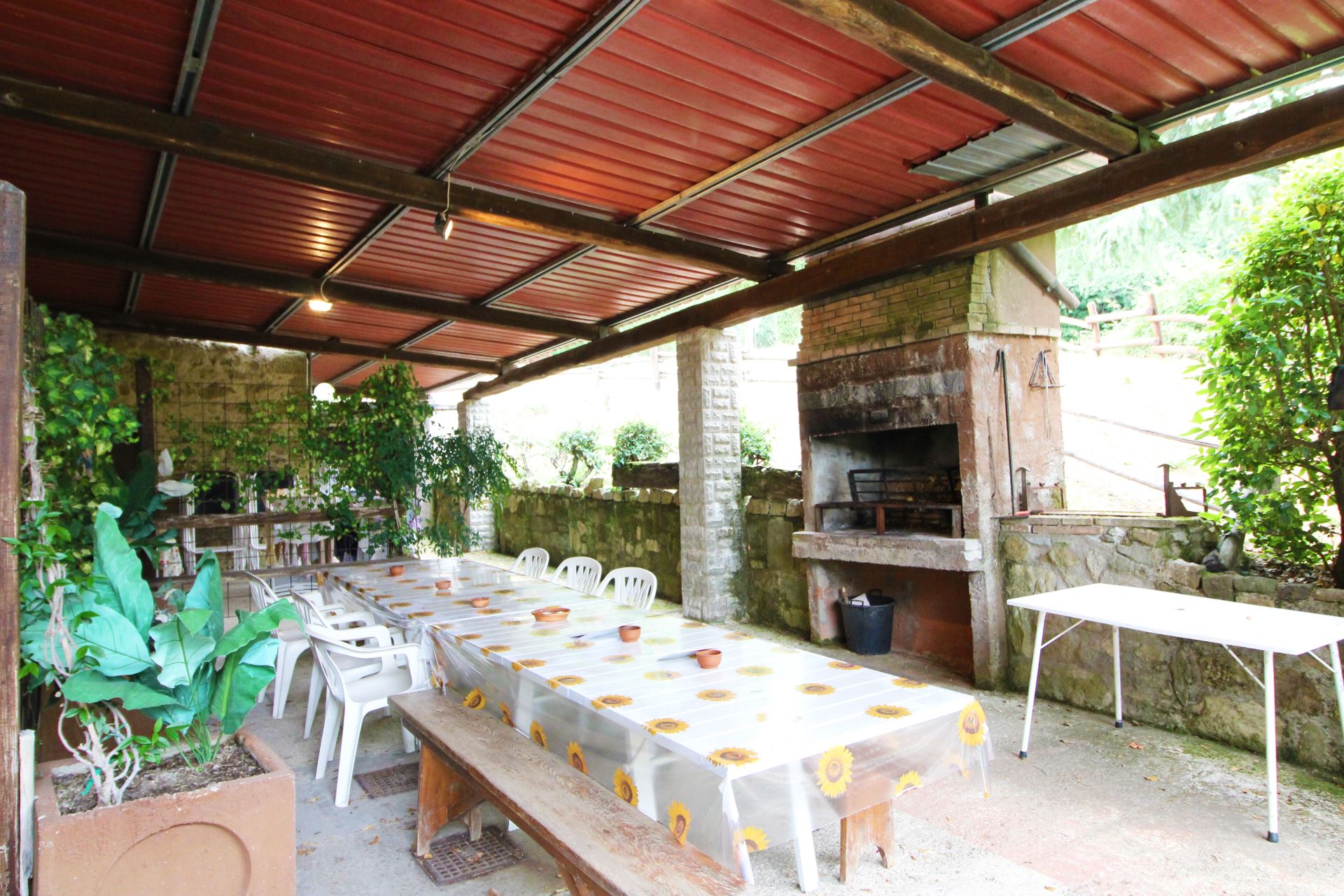VILLEN MIT POOL CASALE AIOLA CORTONA TOSCANA