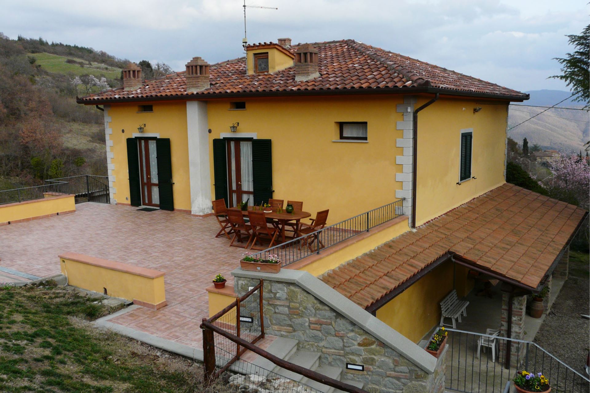 VILLEN MIT POOL CASA CALDESI AREZZO TOSCANA