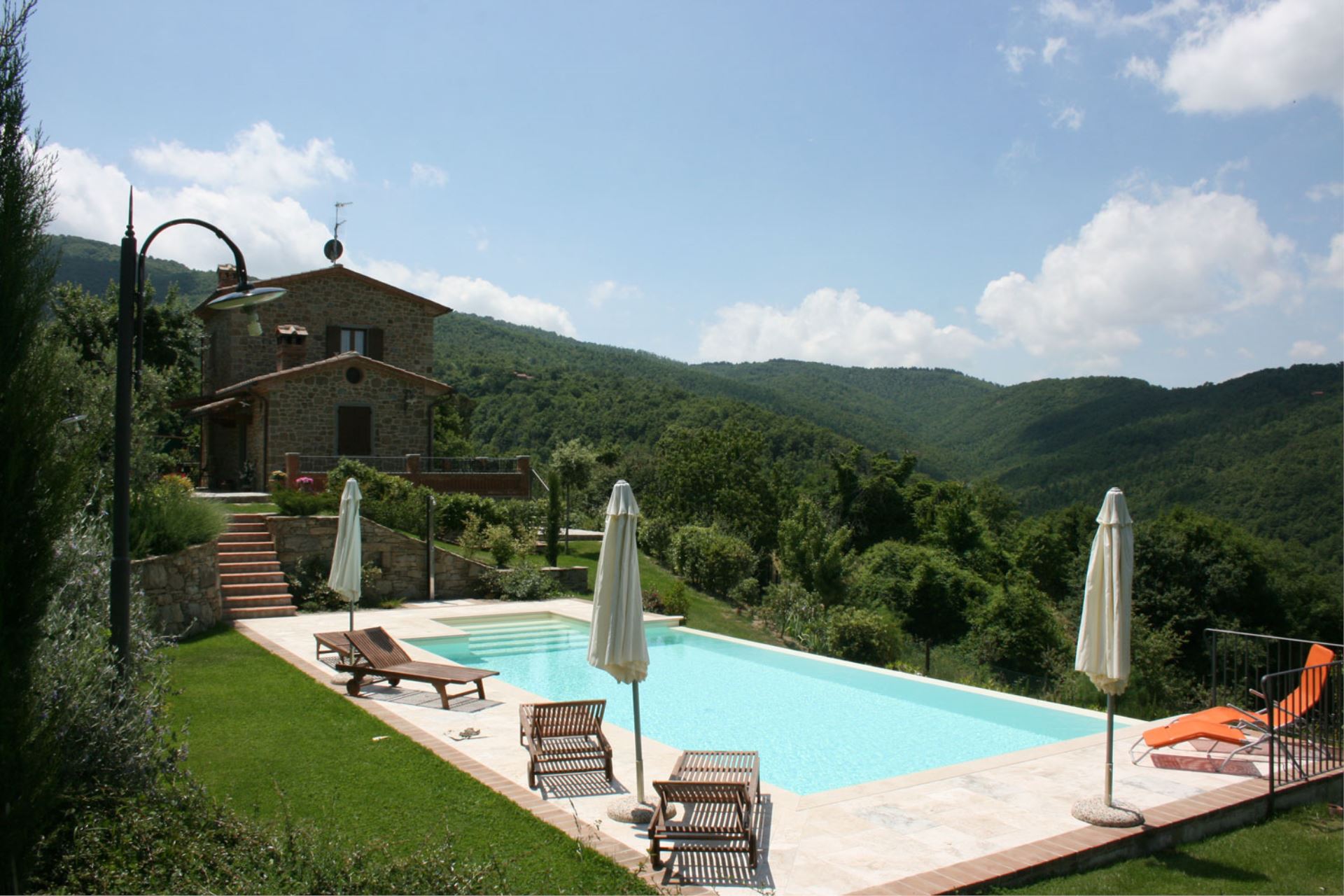 VILLAS WITH POOL PODERE CANTALENA CORTONA TOSCANA