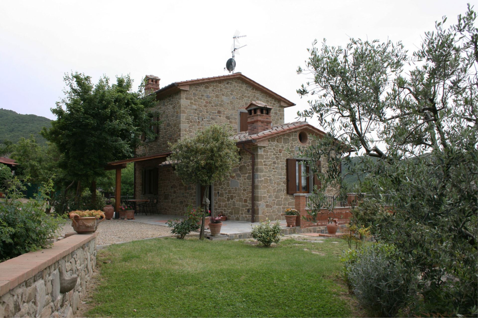 VILLAS WITH POOL PODERE CANTALENA CORTONA TOSCANA
