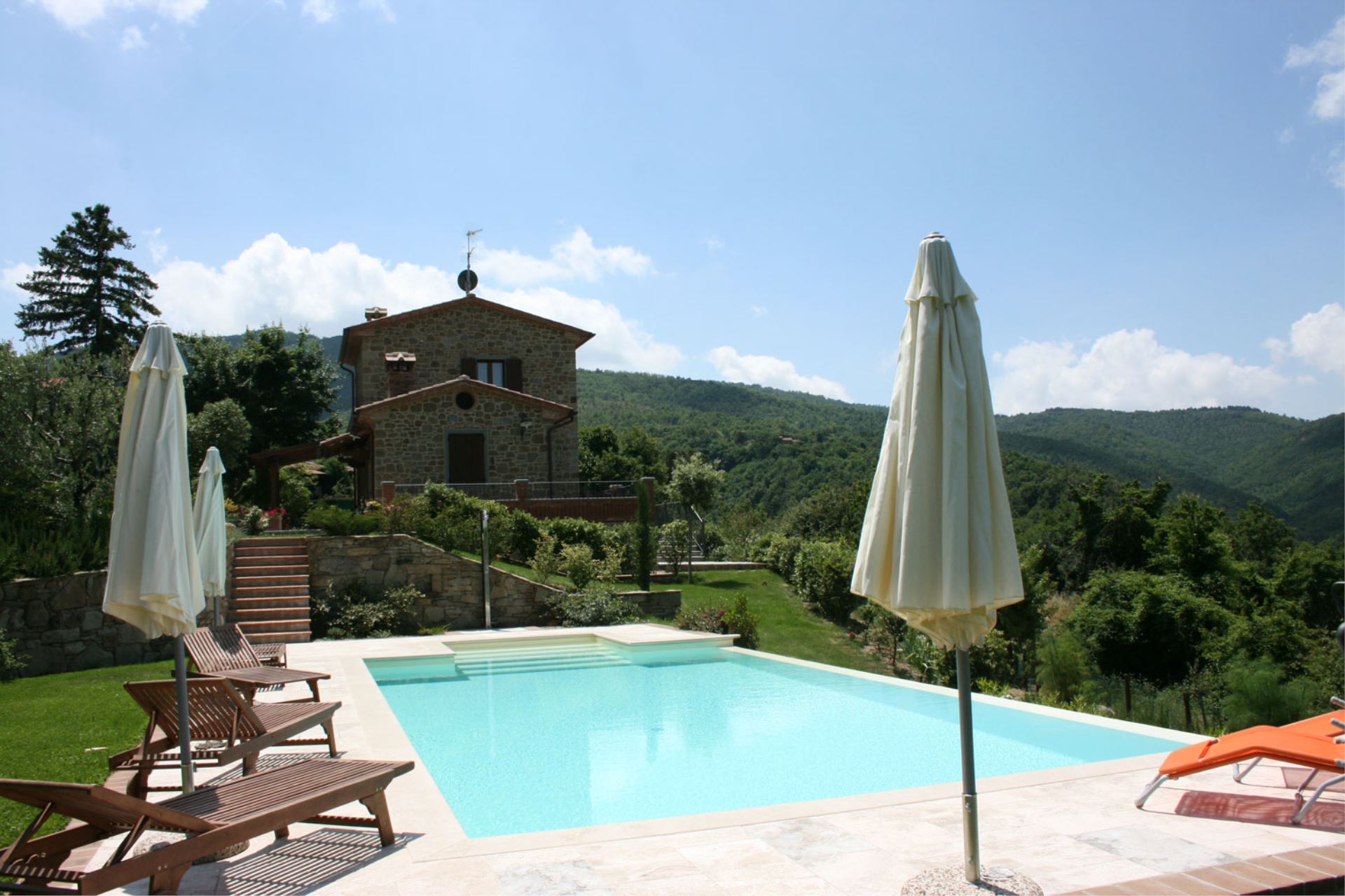 VILLAS WITH POOL PODERE CANTALENA CORTONA TOSCANA
