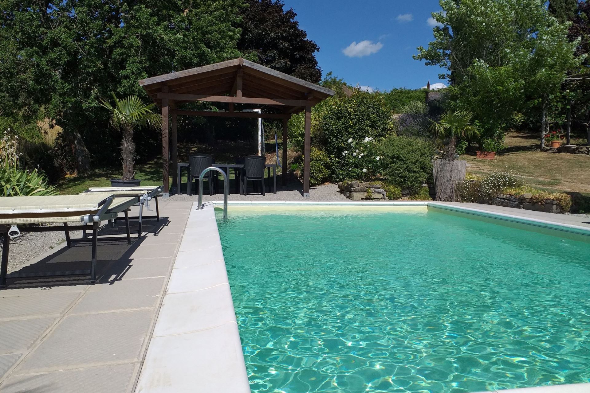 VILLEN MIT POOL CASETTA I CILIEGI CORTONA TOSCANA