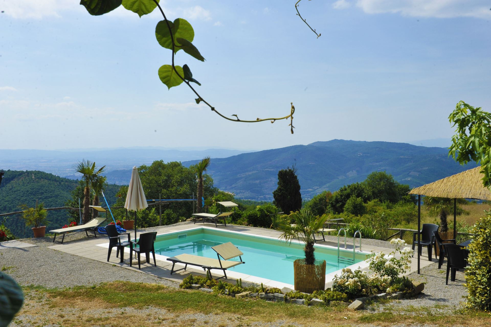 VILLEN MIT POOL CASETTA I CILIEGI CORTONA TOSCANA