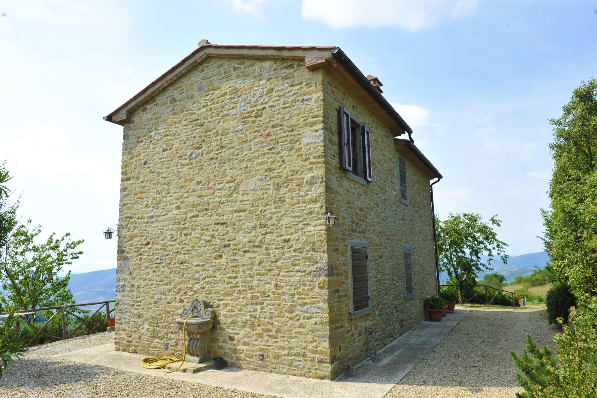 VILLEN MIT POOL CASETTA I CILIEGI CORTONA TOSCANA