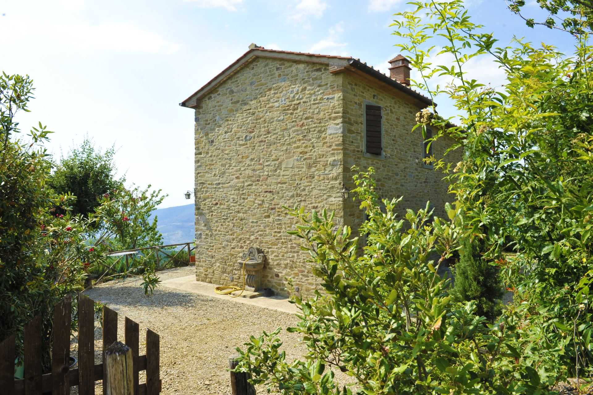 VILLEN MIT POOL CASETTA I CILIEGI CORTONA TOSCANA