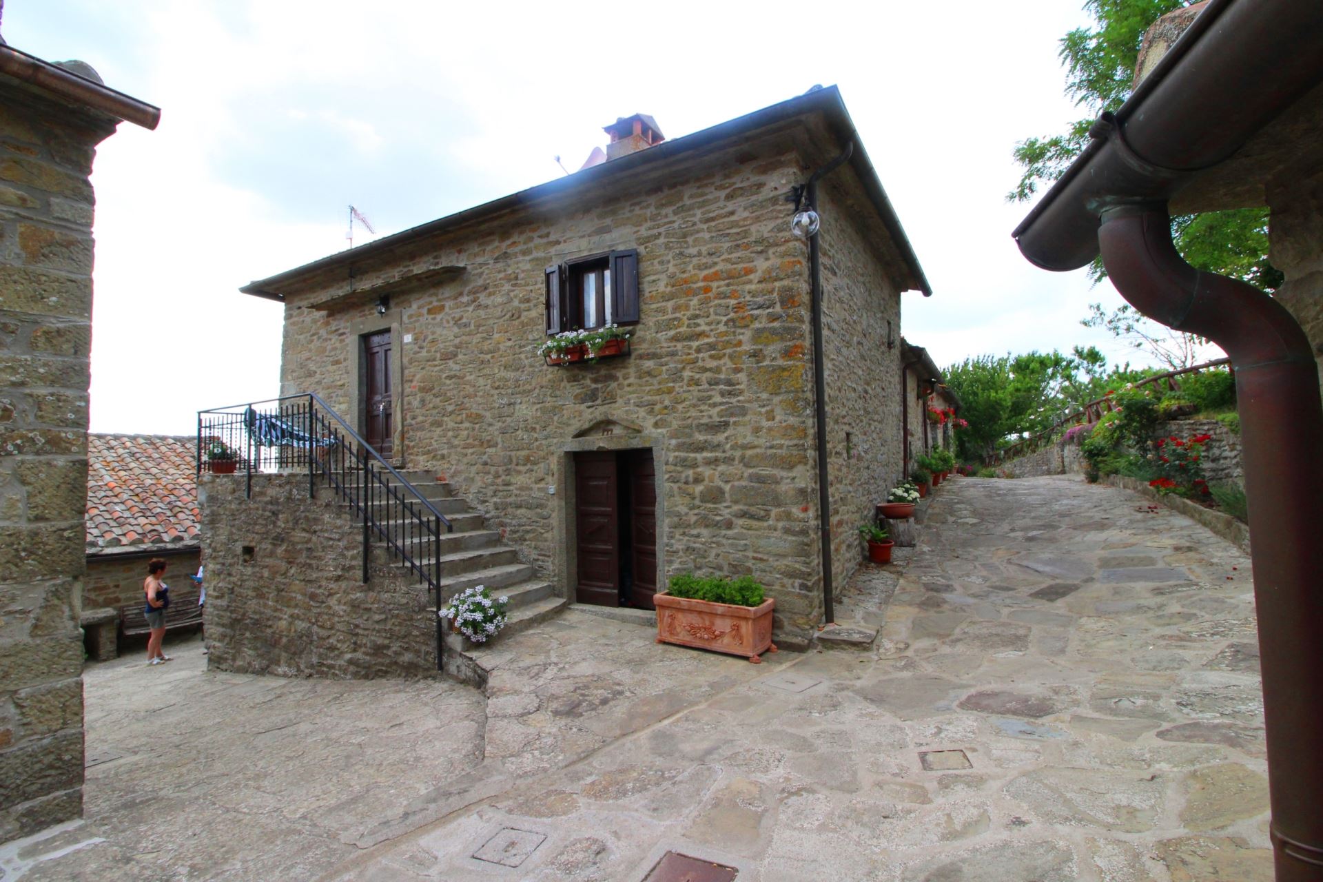 APPARTAMENTI CON PISCINA LA CASA NEL BORGO CORTONA TOSCANA