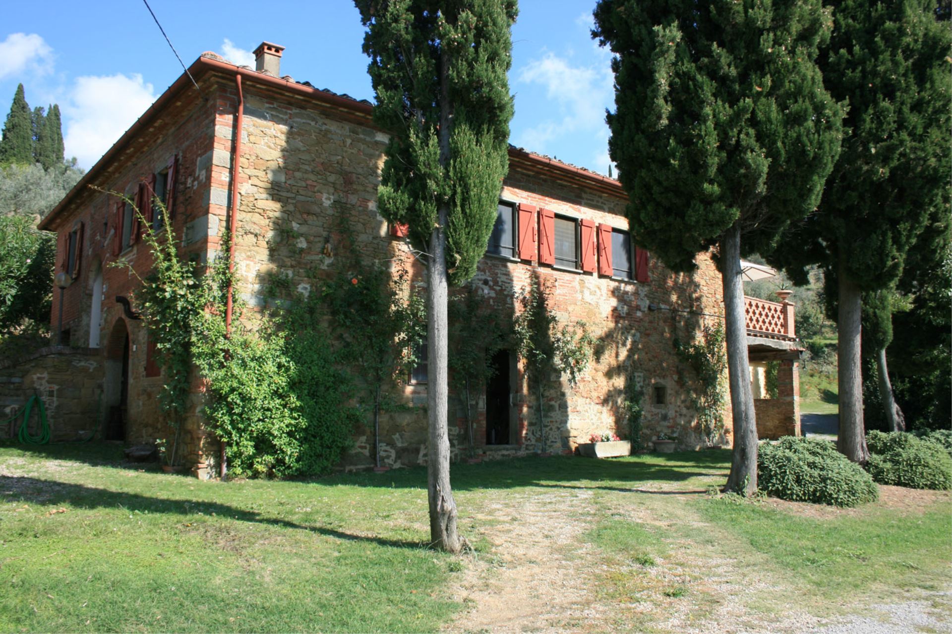 VILLEN MIT POOL CASALE IL TRECENTO CASTIGLION FIORENTINO TOSCANA