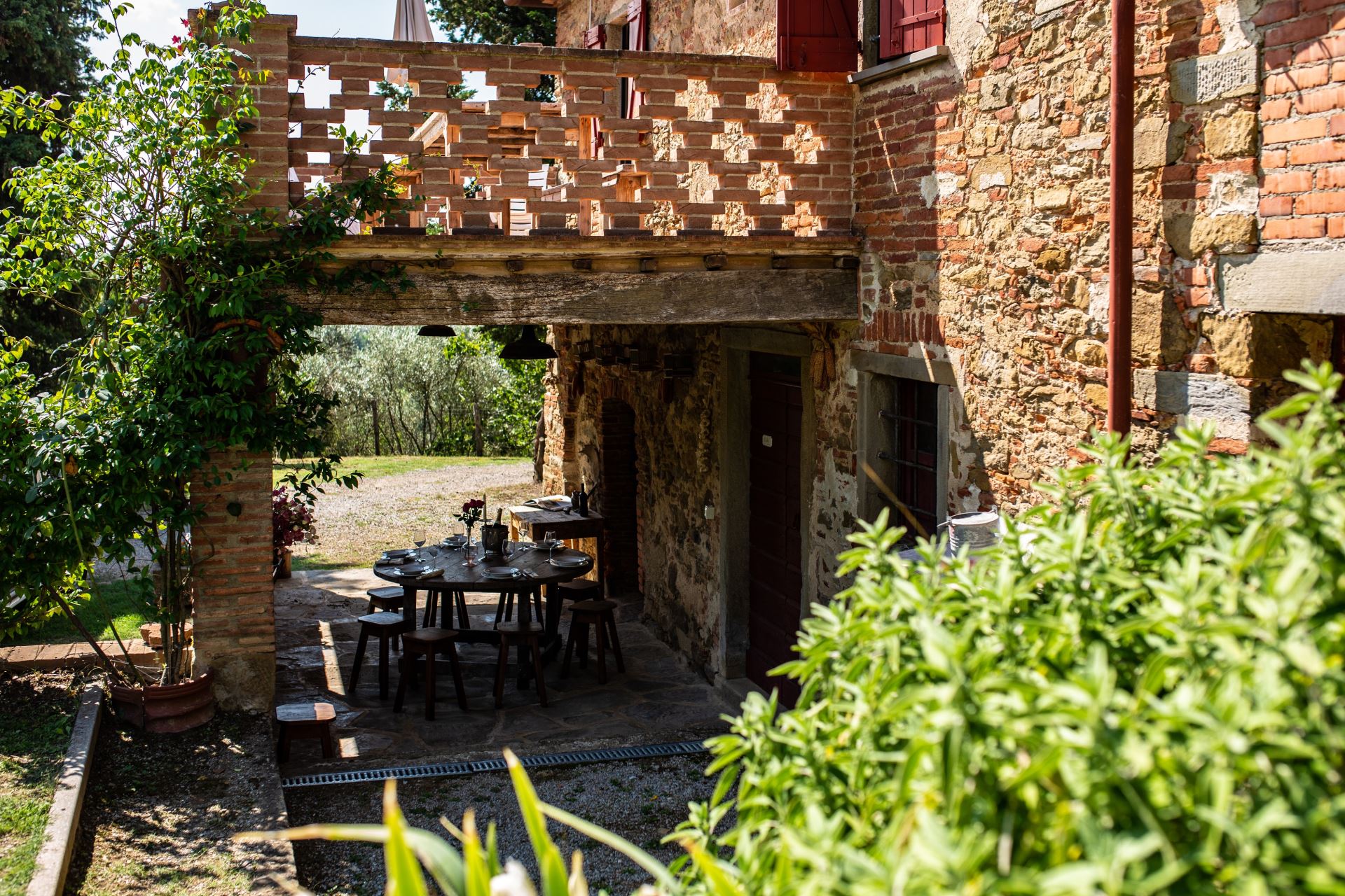 VILLEN MIT POOL CASALE IL TRECENTO CASTIGLION FIORENTINO TOSCANA