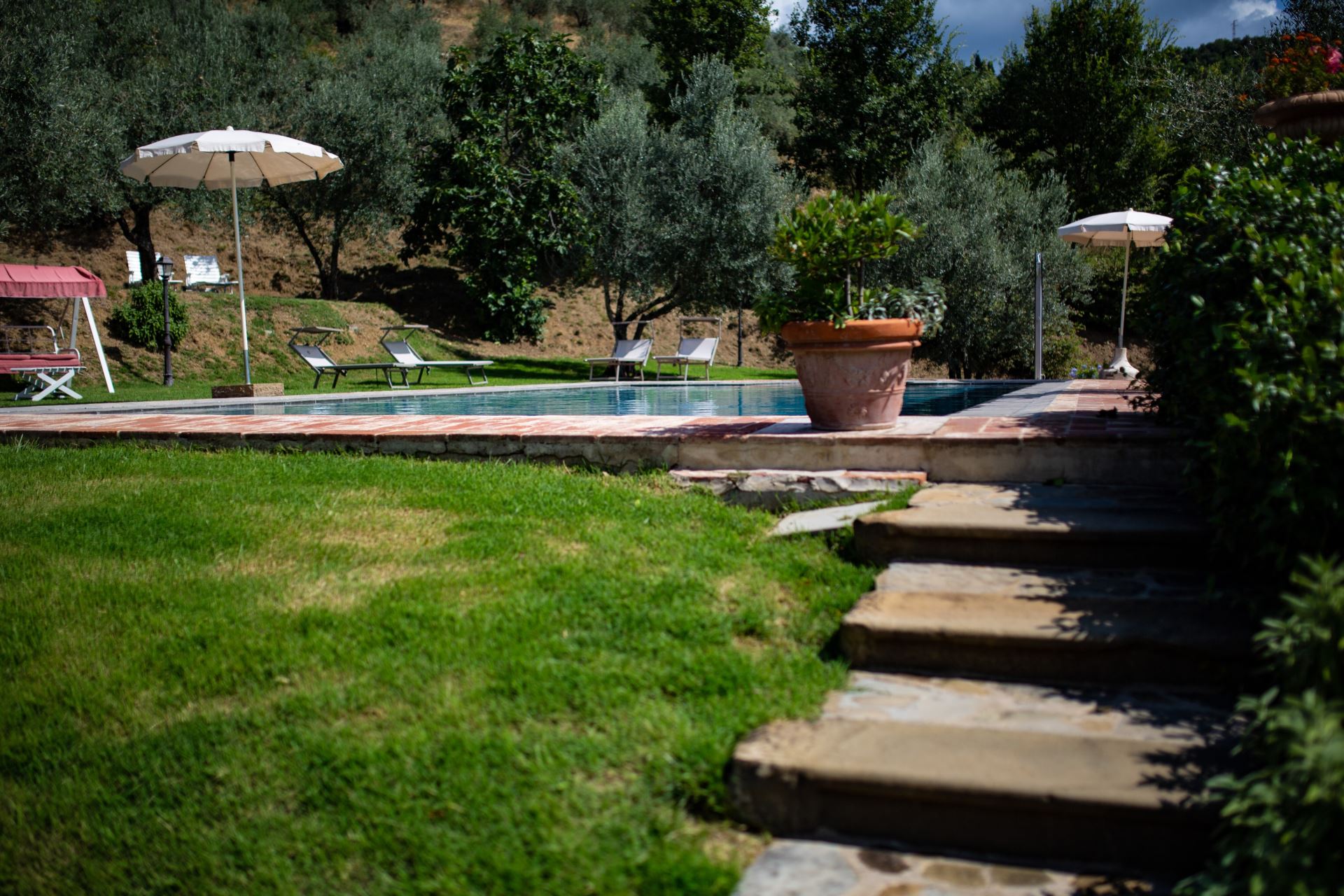 VILLEN MIT POOL CASALE IL TRECENTO CASTIGLION FIORENTINO TOSCANA