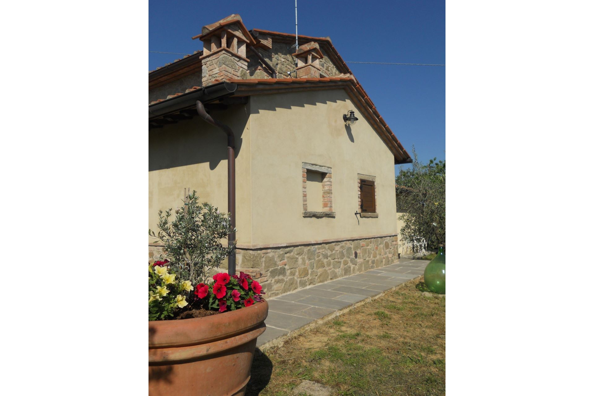 APARTMENTS WITH POOL SELVA DEGLI ULIVI FOIANO DELLA CHIANA TOSCANA