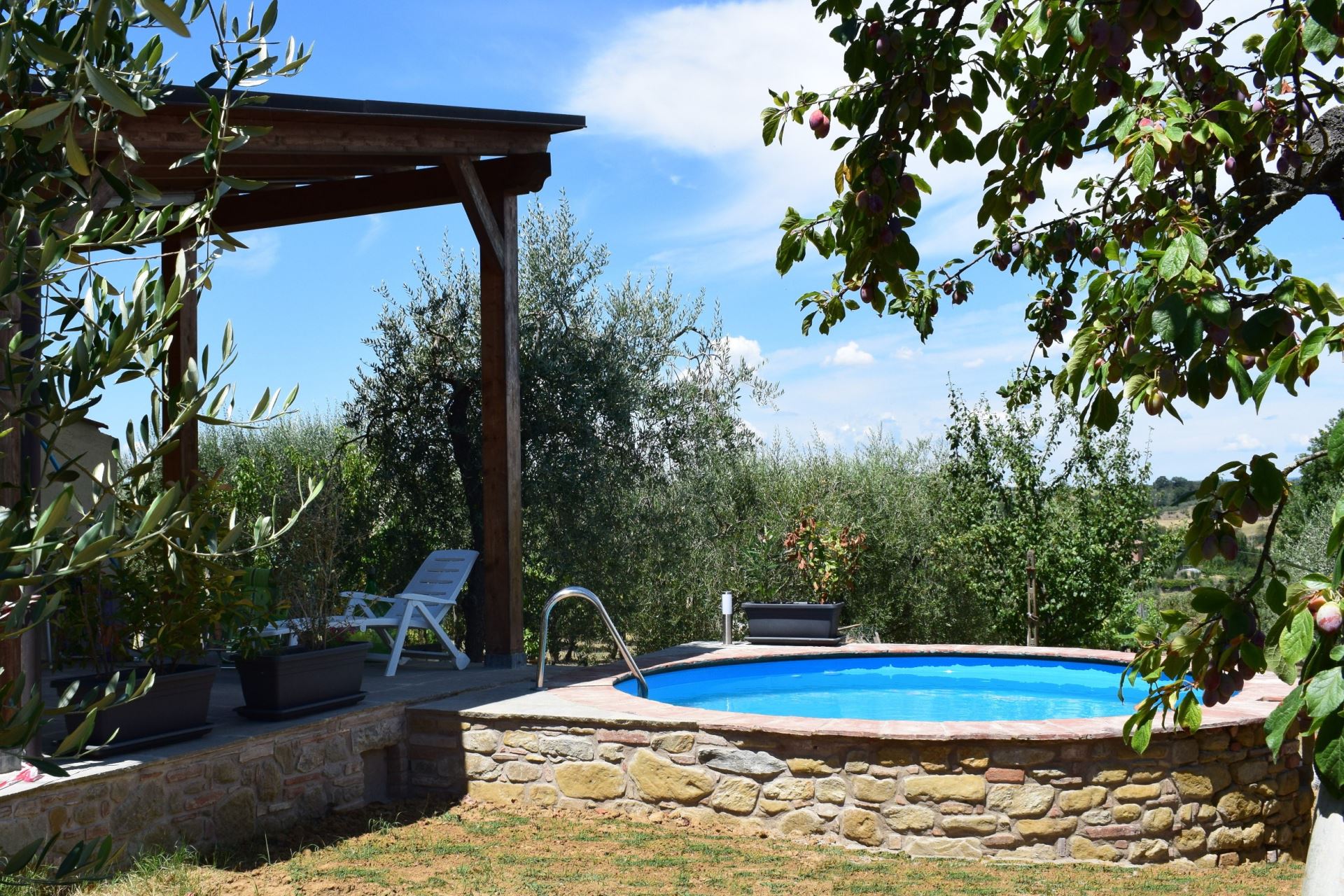 APARTMENTS WITH POOL SELVA DEGLI ULIVI FOIANO DELLA CHIANA TOSCANA