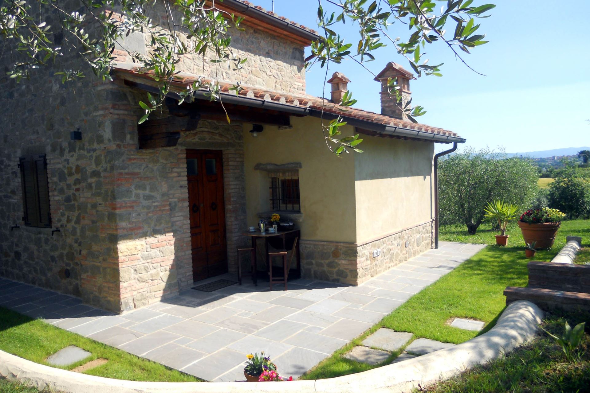 APARTMENTS WITH POOL SELVA DEGLI ULIVI FOIANO DELLA CHIANA TOSCANA