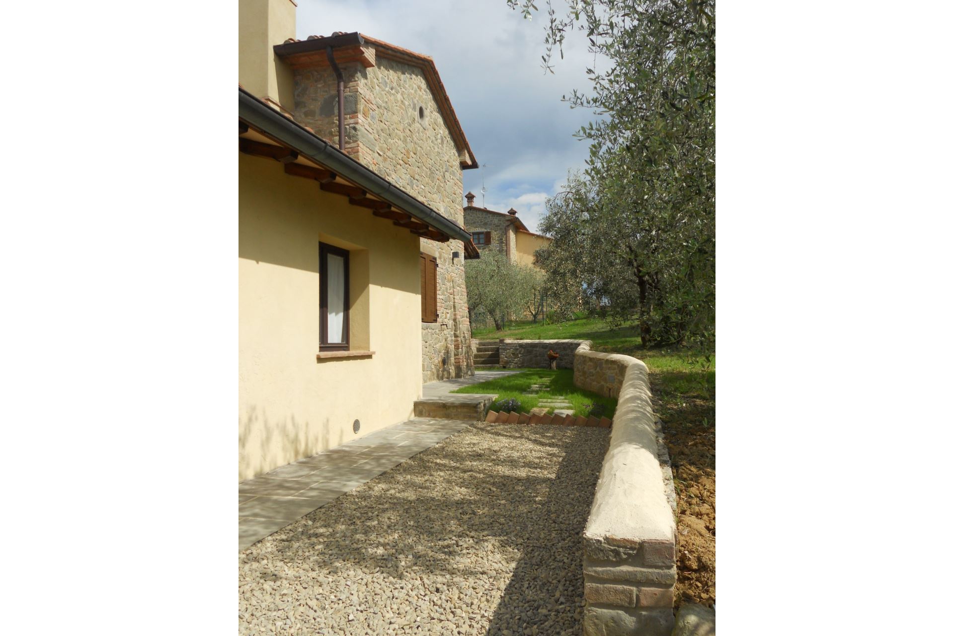 APARTMENTS WITH POOL SELVA DEGLI ULIVI FOIANO DELLA CHIANA TOSCANA
