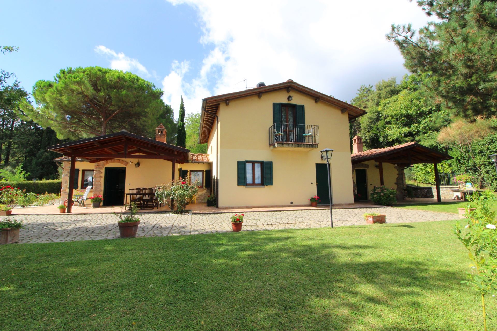 VILLEN MIT POOL VILLINO ALBA AREZZO TOSCANA