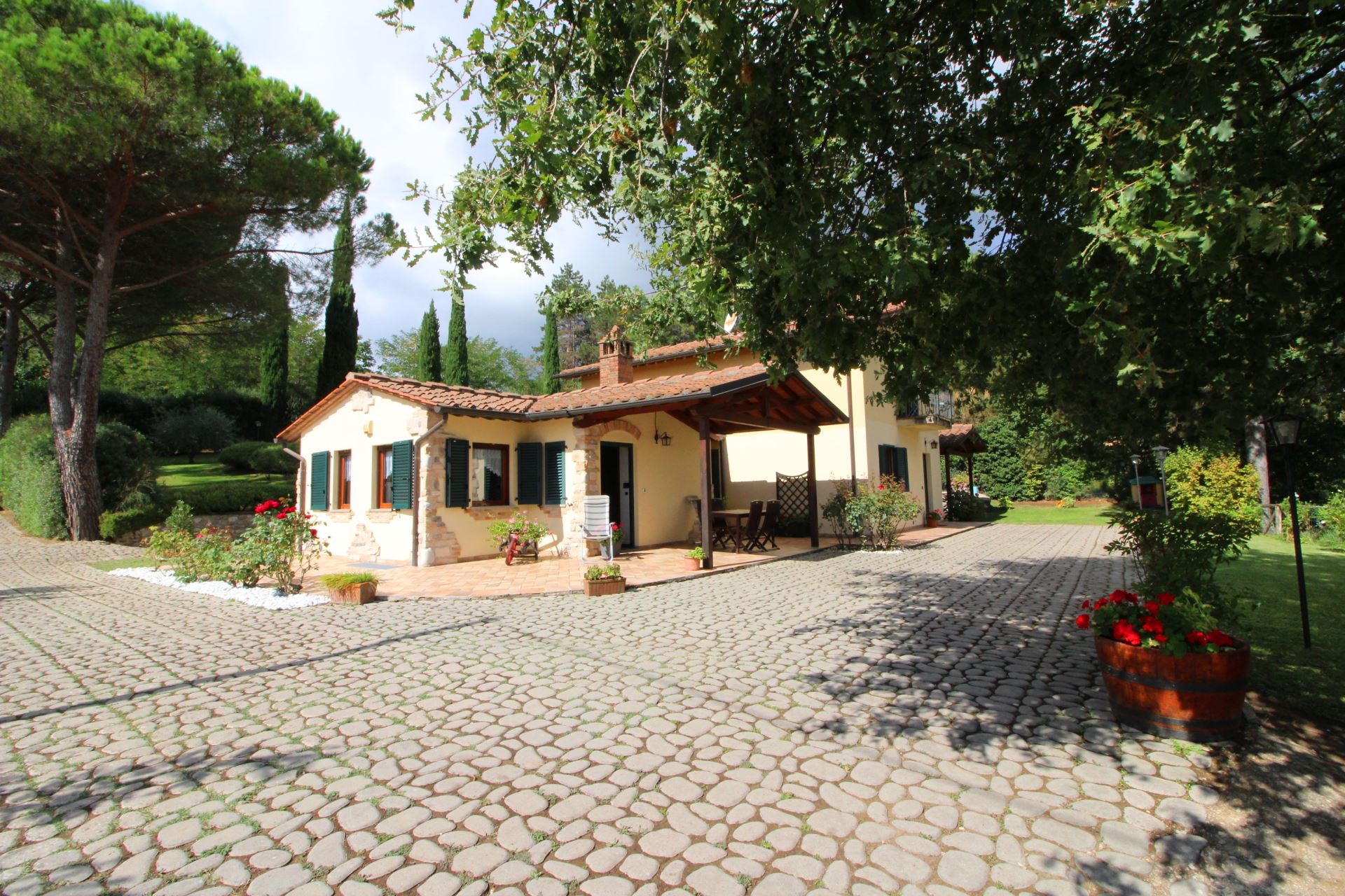 VILLEN MIT POOL VILLINO ALBA AREZZO TOSCANA