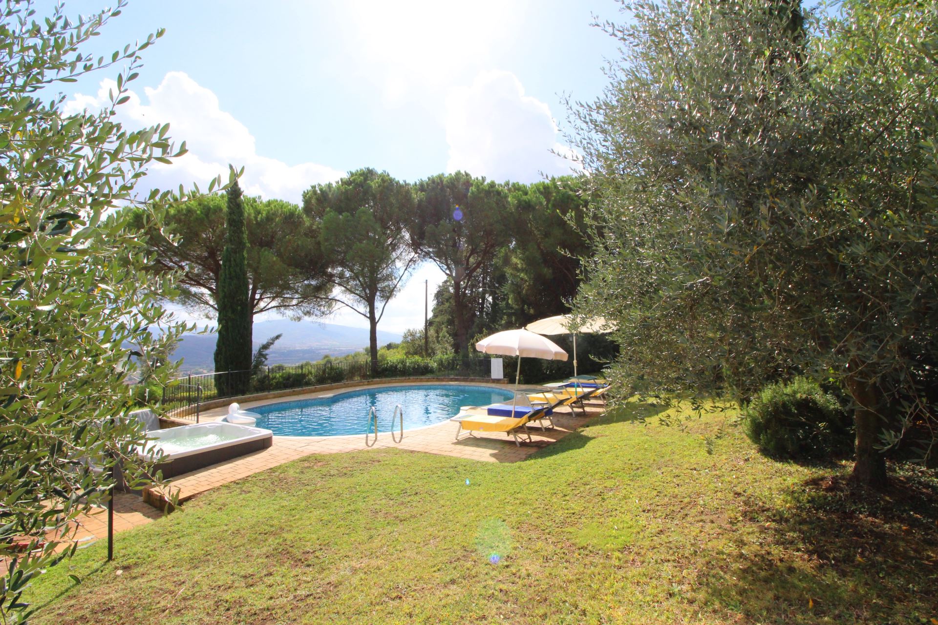 VILLEN MIT POOL VILLINO ALBA AREZZO TOSCANA