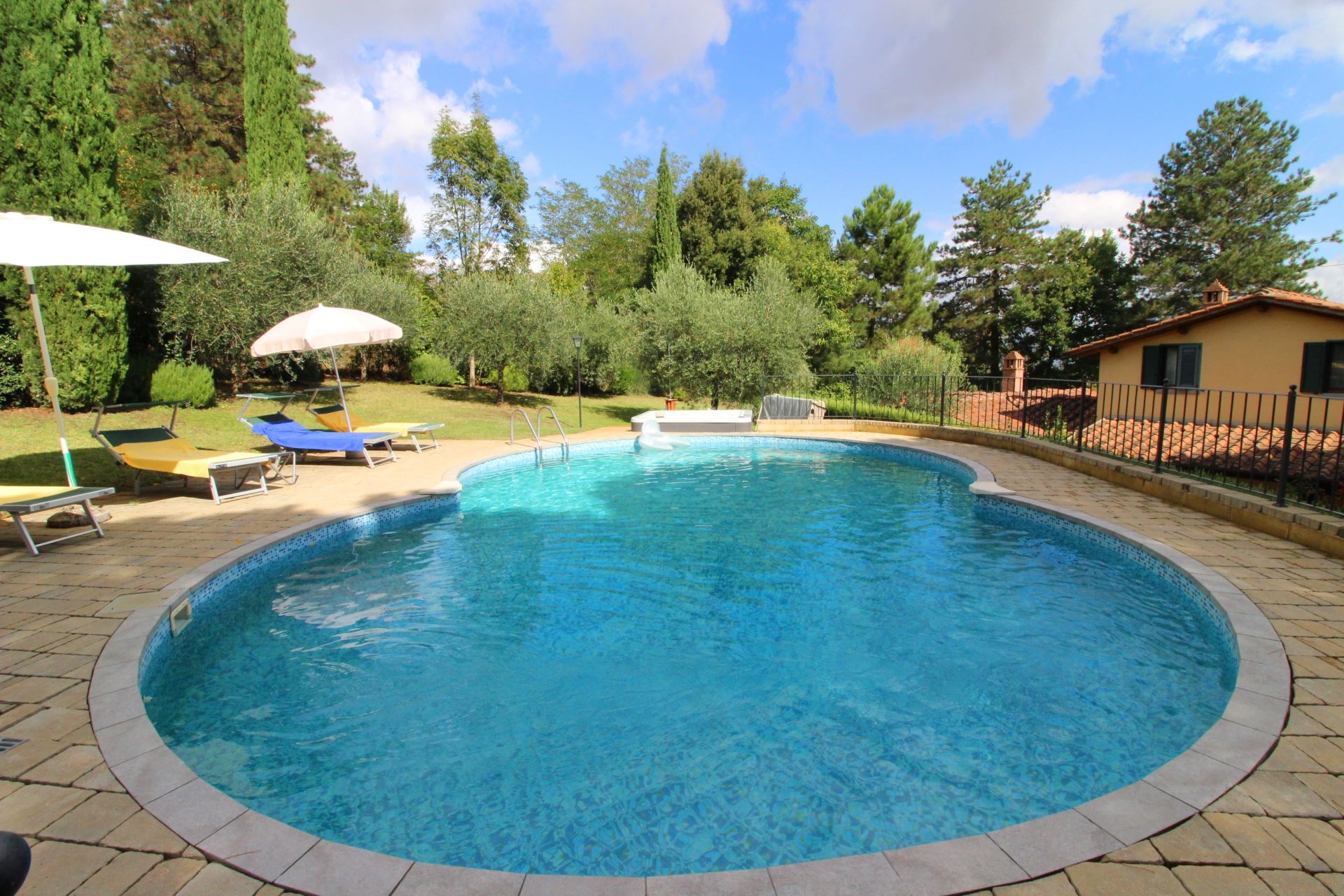 VILLEN MIT POOL VILLINO ALBA AREZZO TOSCANA
