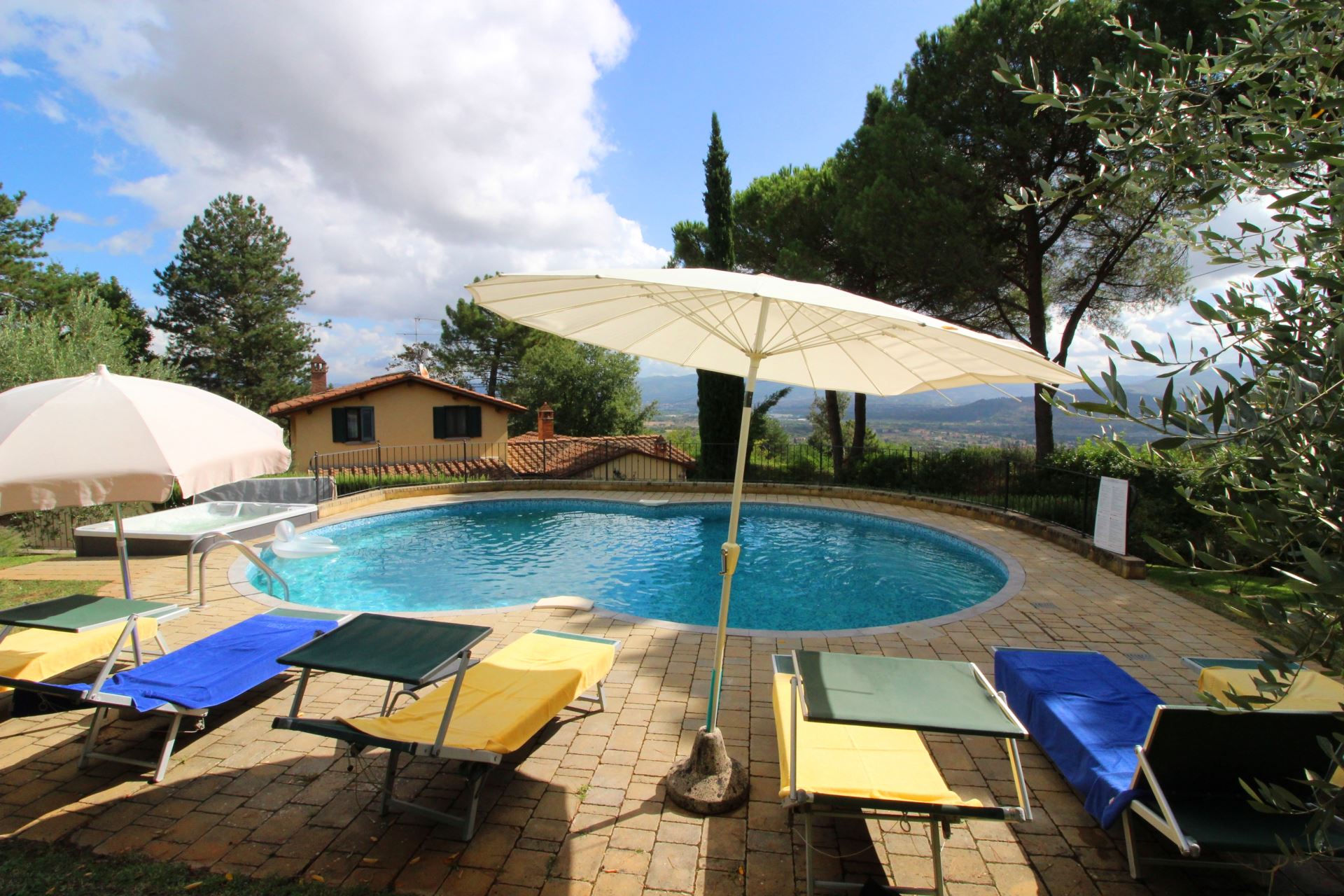 VILLEN MIT POOL VILLINO ALBA AREZZO TOSCANA