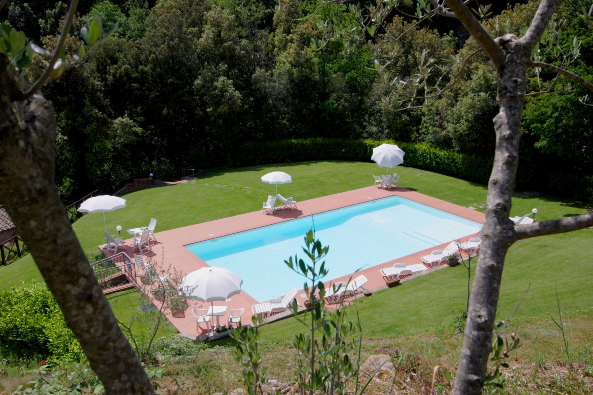 APPARTEMENTS AVEC PISCINE LA CASCATA LORO CIUFFENNA TOSCANA