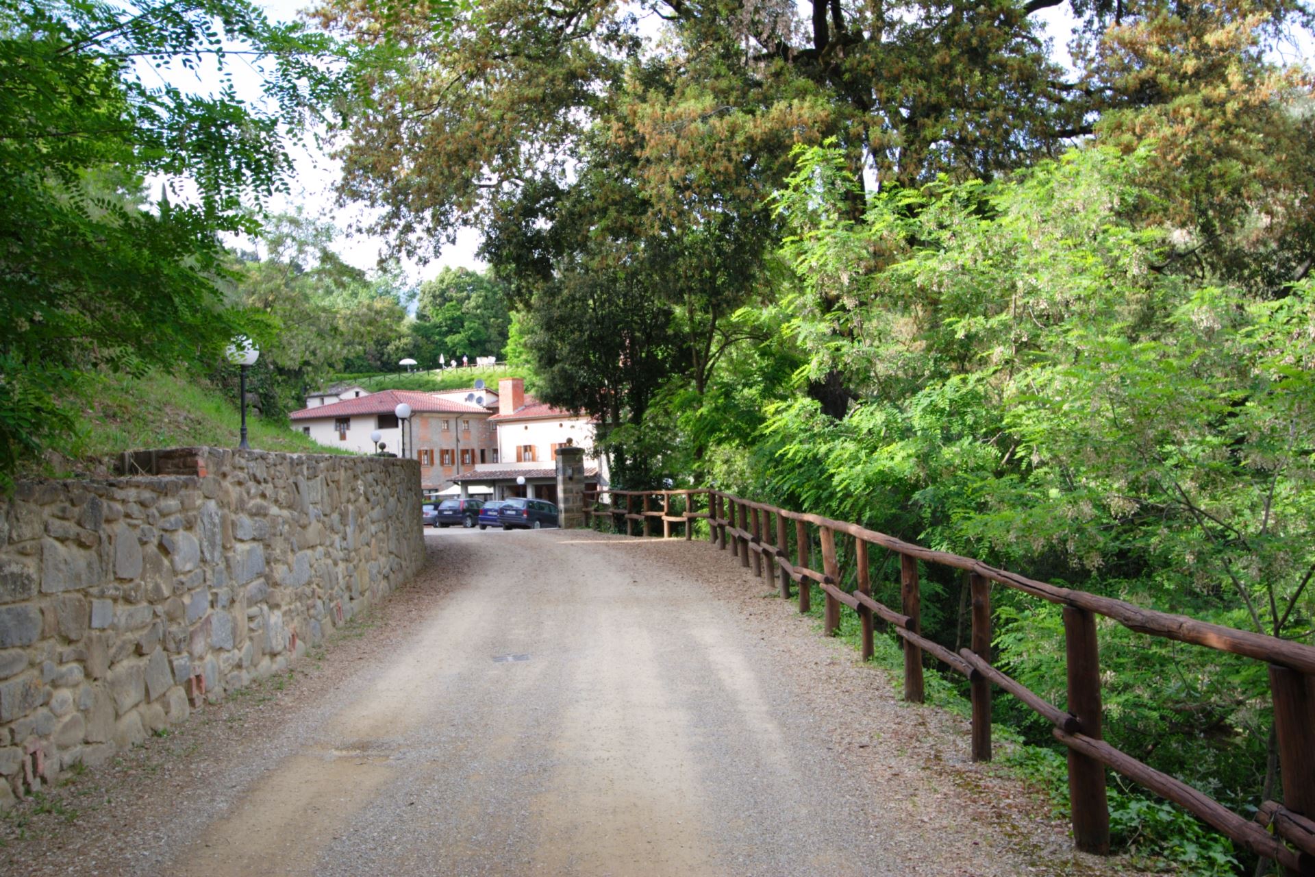 APPARTEMENTS AVEC PISCINE LA CASCATA LORO CIUFFENNA TOSCANA