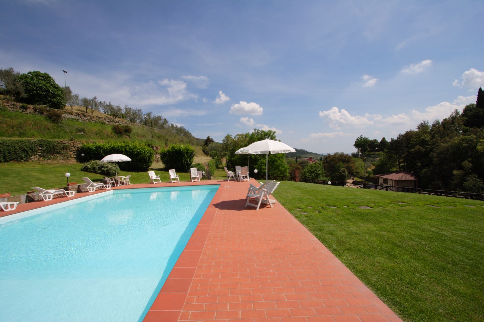 APPARTEMENTS AVEC PISCINE LA CASCATA LORO CIUFFENNA TOSCANA