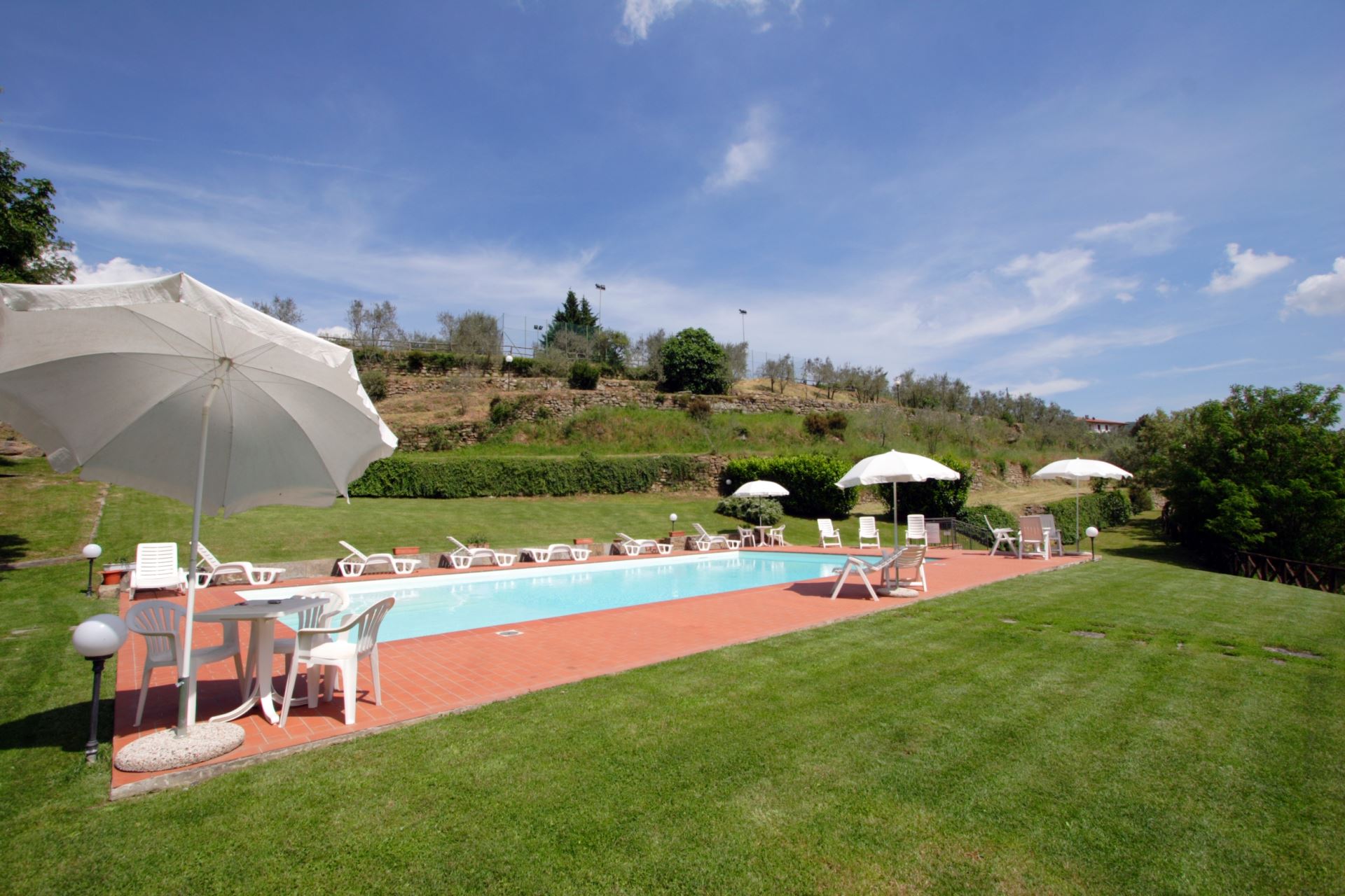 APPARTEMENTS AVEC PISCINE LA CASCATA LORO CIUFFENNA TOSCANA
