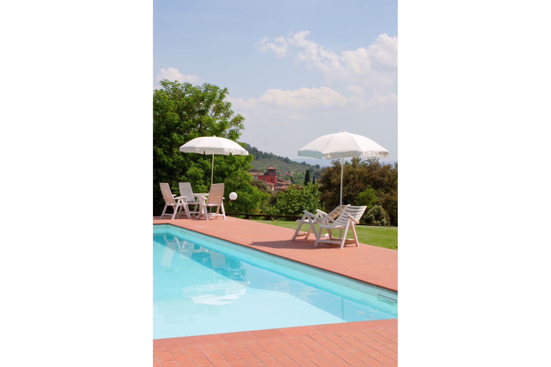 APPARTEMENTS AVEC PISCINE LA CASCATA LORO CIUFFENNA TOSCANA