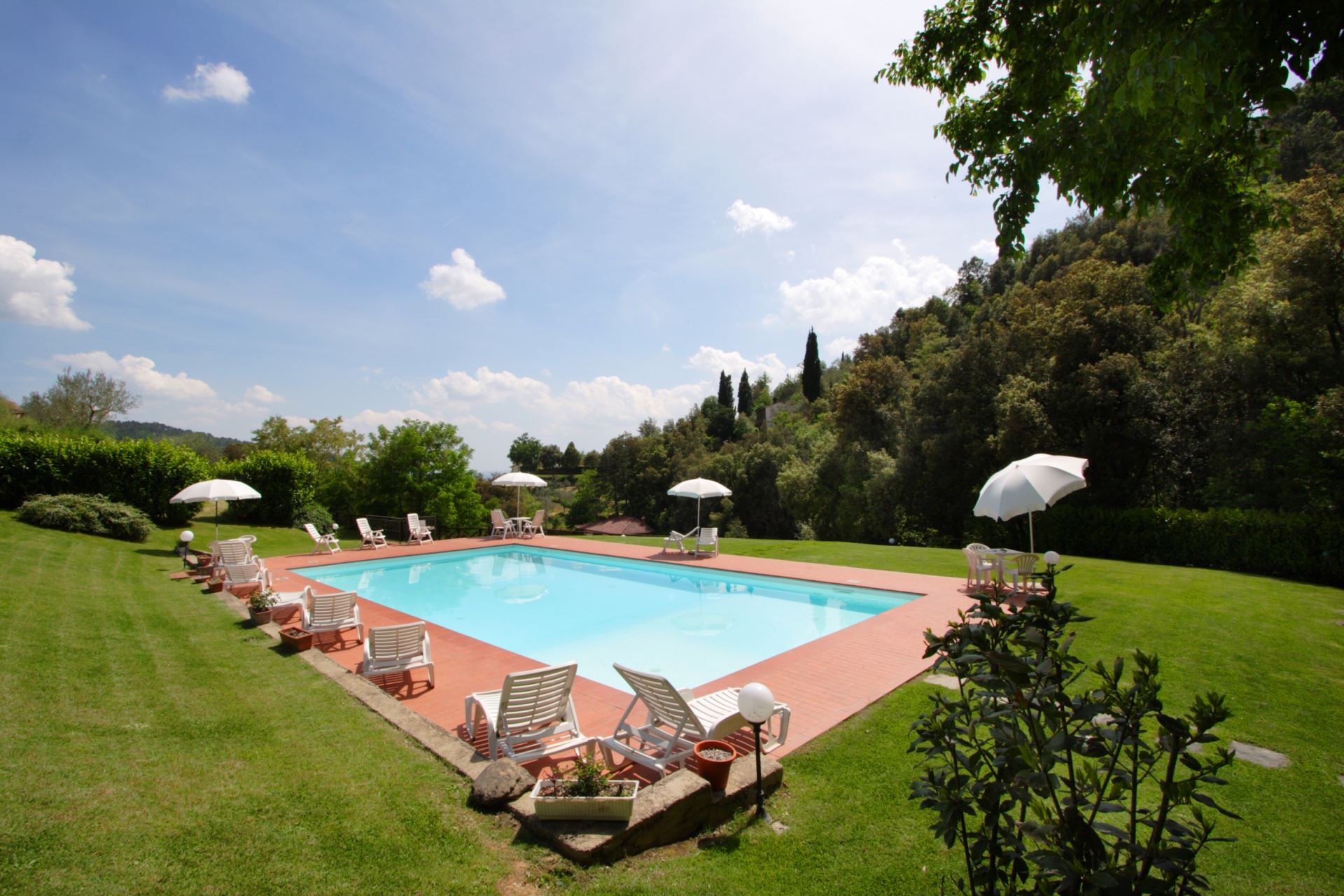 APPARTEMENTS AVEC PISCINE LA CASCATA LORO CIUFFENNA TOSCANA