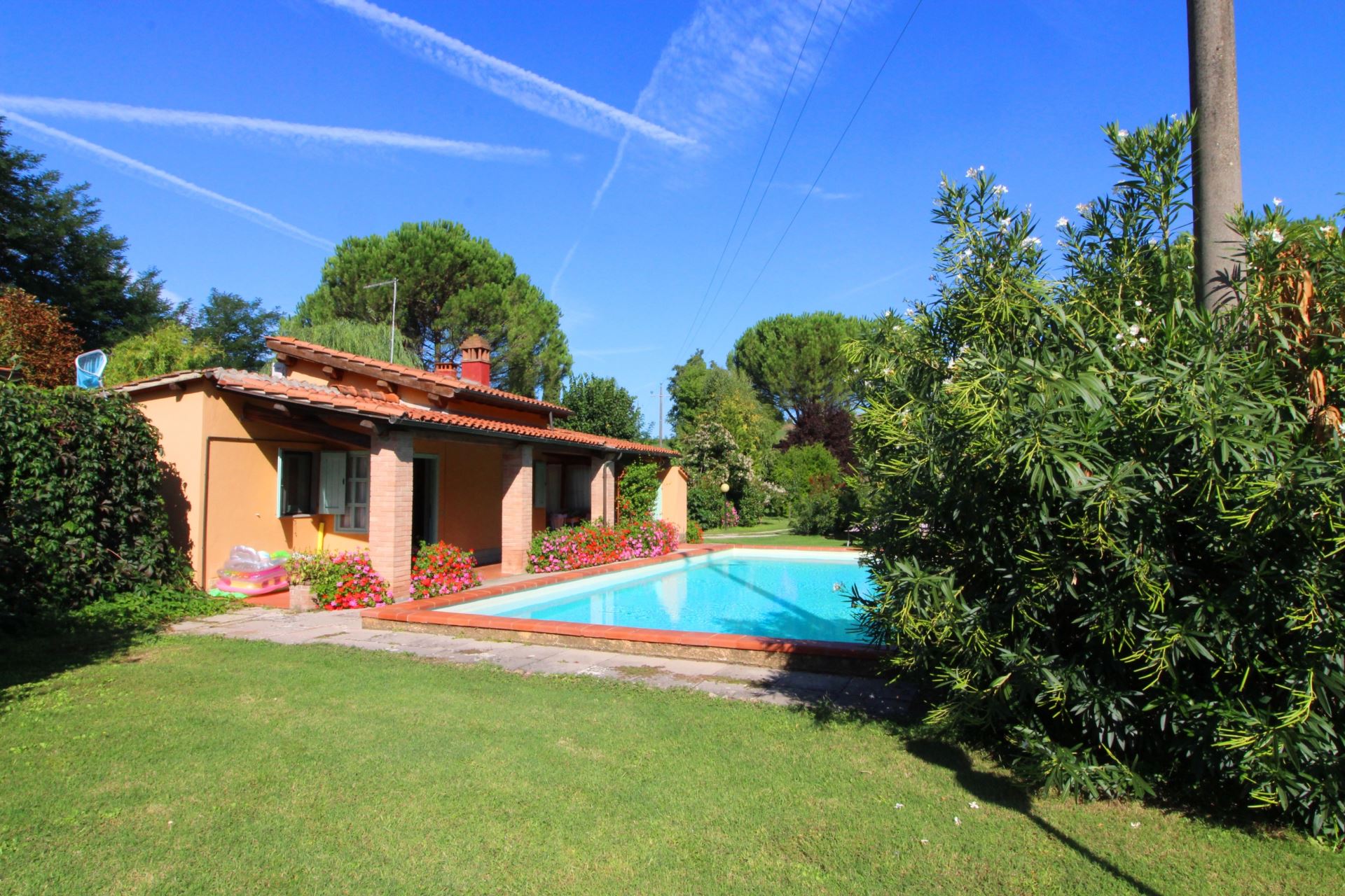 VILLEN MIT POOL PAGLIAZZONE BUCINE TOSCANA