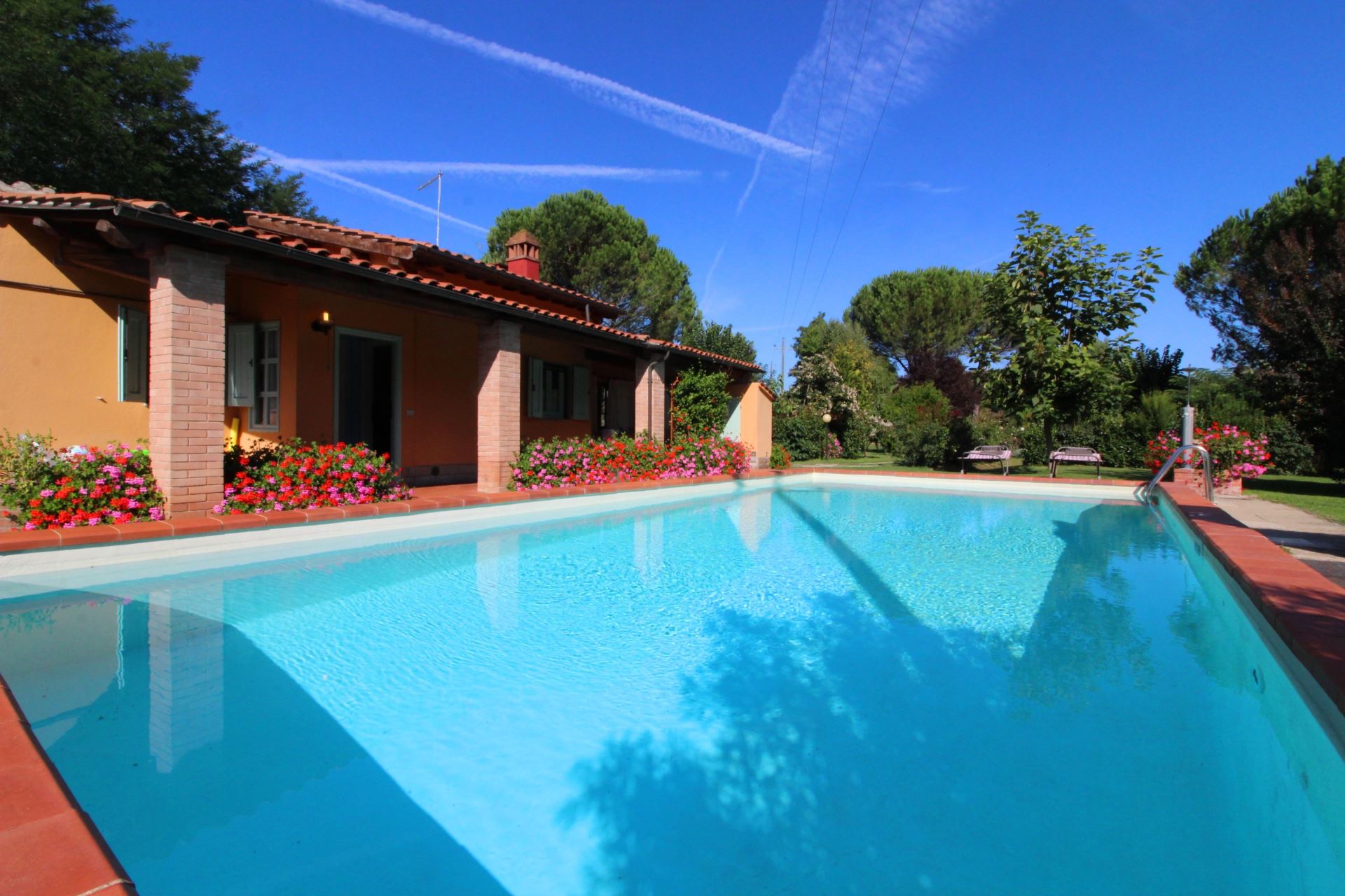VILLEN MIT POOL PAGLIAZZONE BUCINE TOSCANA