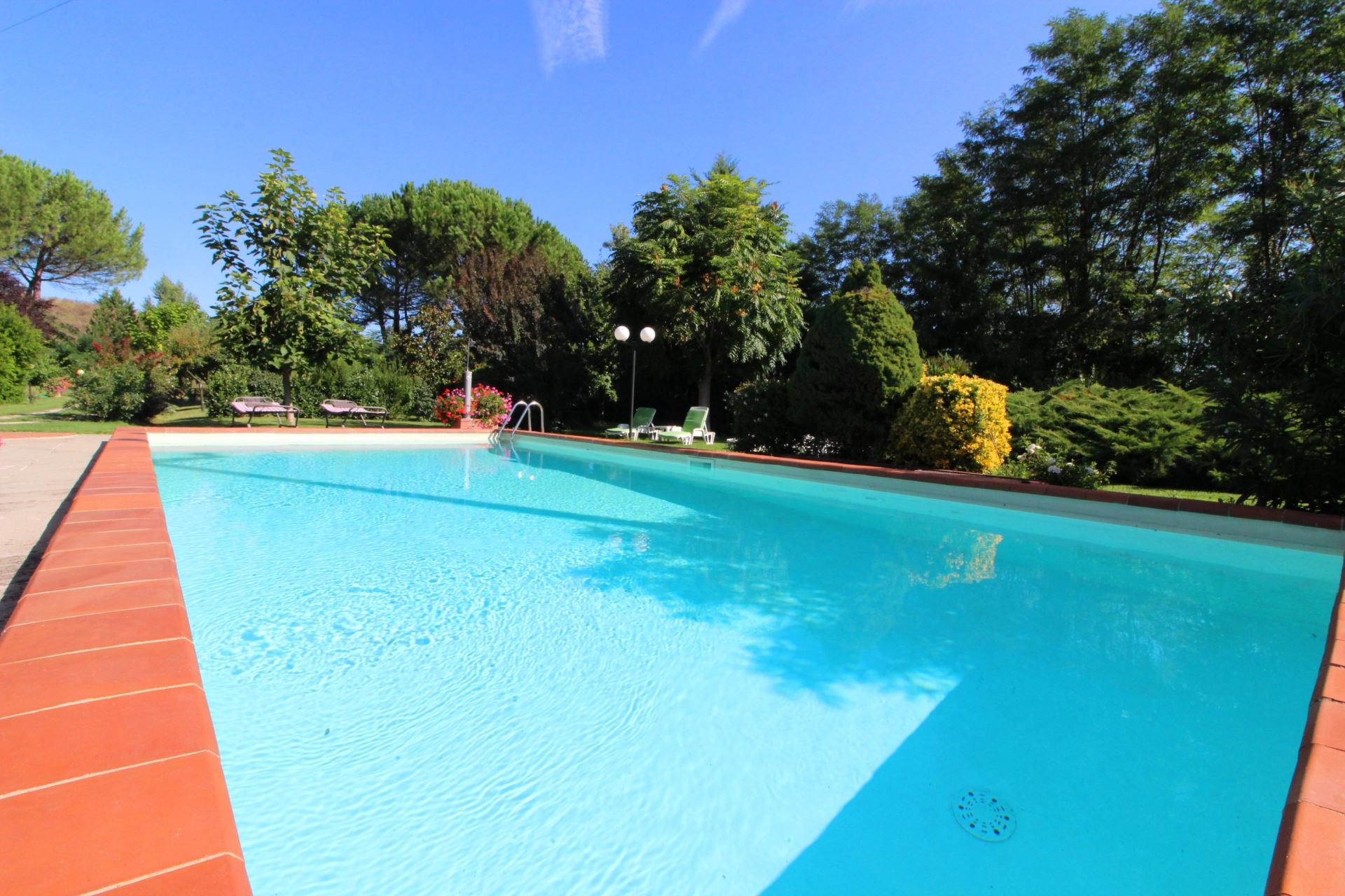 VILLEN MIT POOL PAGLIAZZONE BUCINE TOSCANA