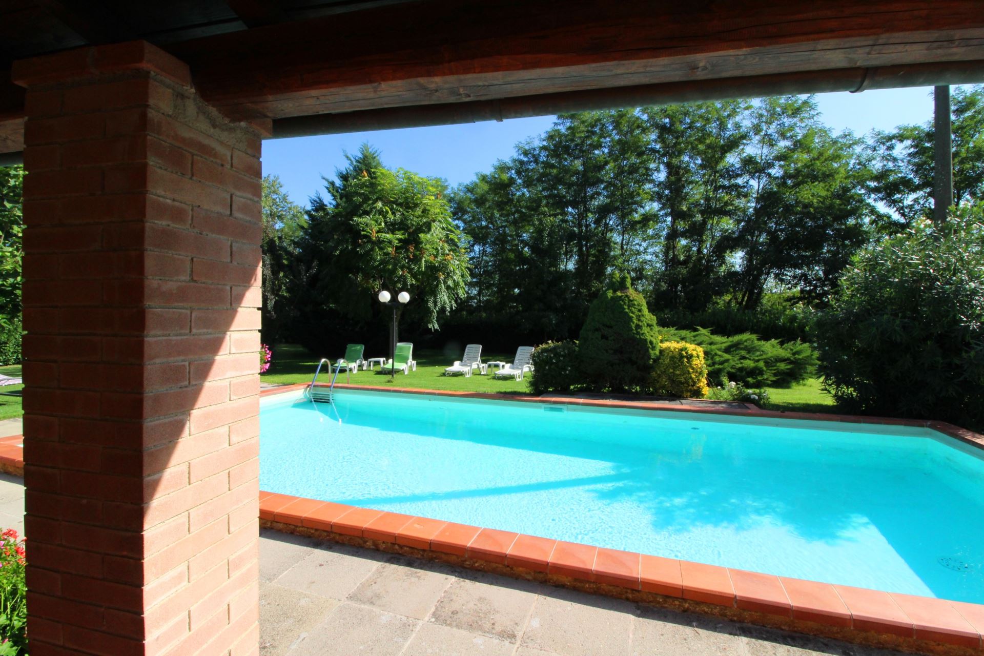 VILLEN MIT POOL PAGLIAZZONE BUCINE TOSCANA