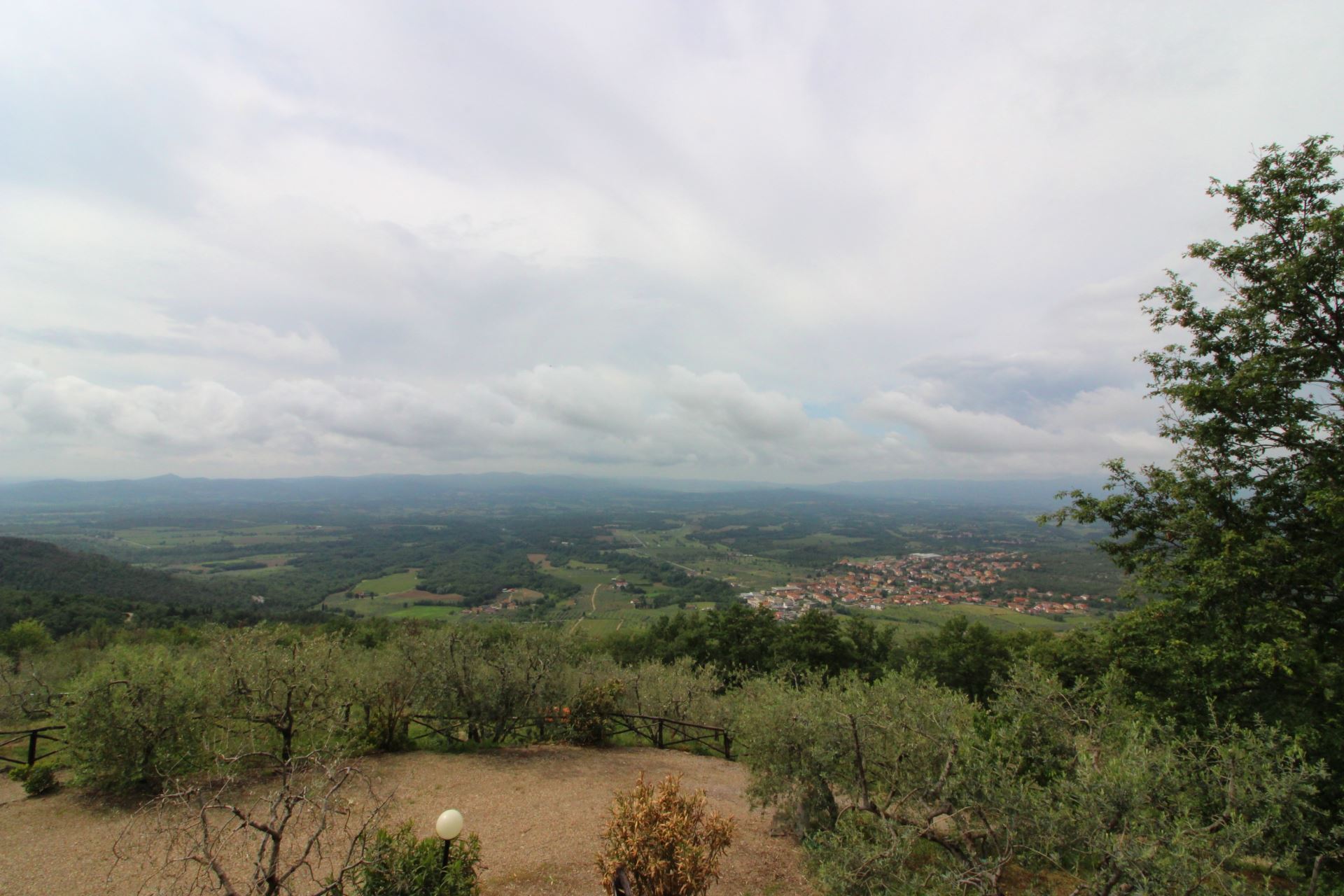VILLAS AVEC PISCINE CA DI VESTRO 6 LORO CIUFFENNA TOSCANA