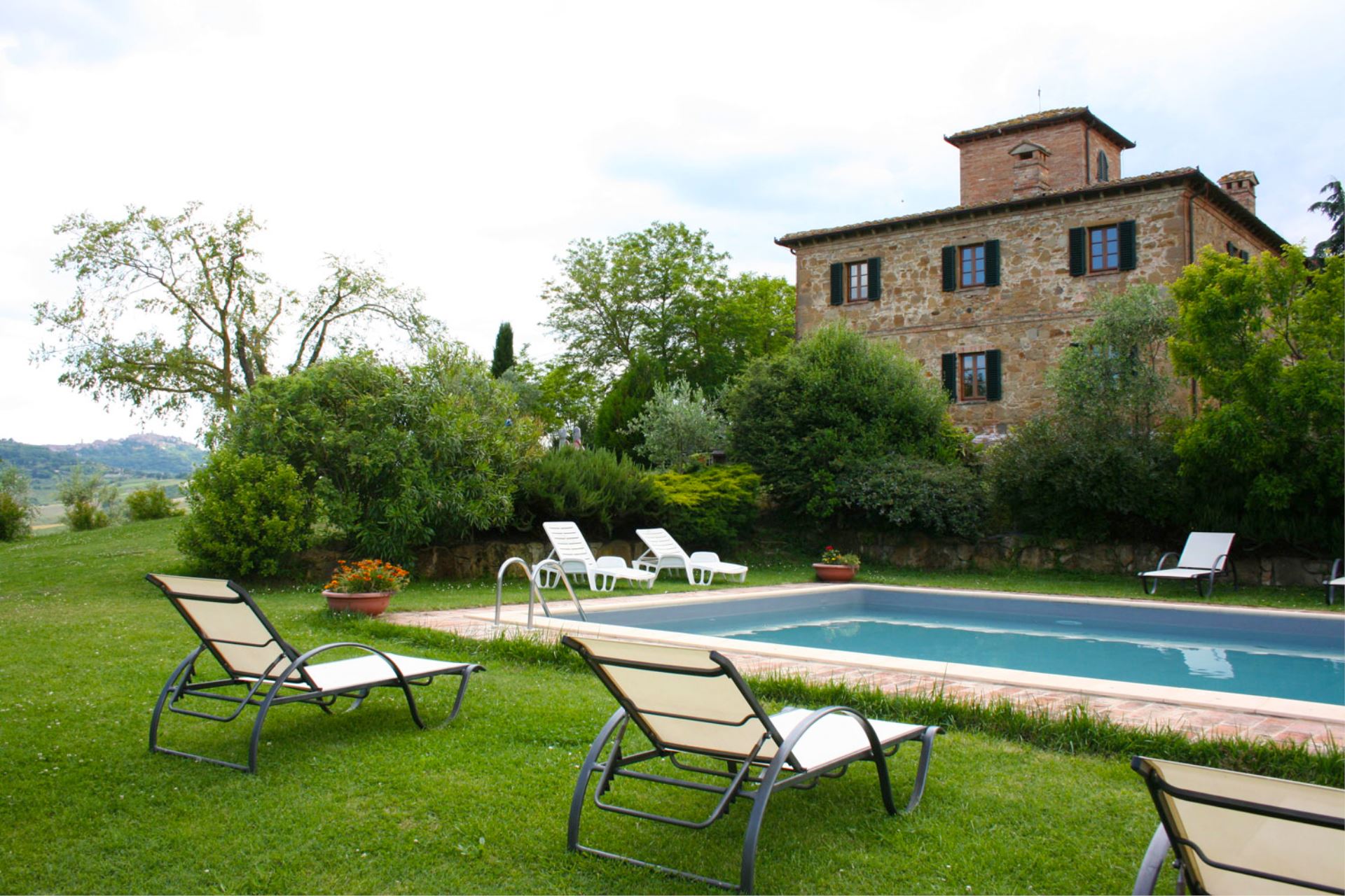 VILLAS WITH POOL IL POGGIARONE MONTEPULCIANO TOSCANA